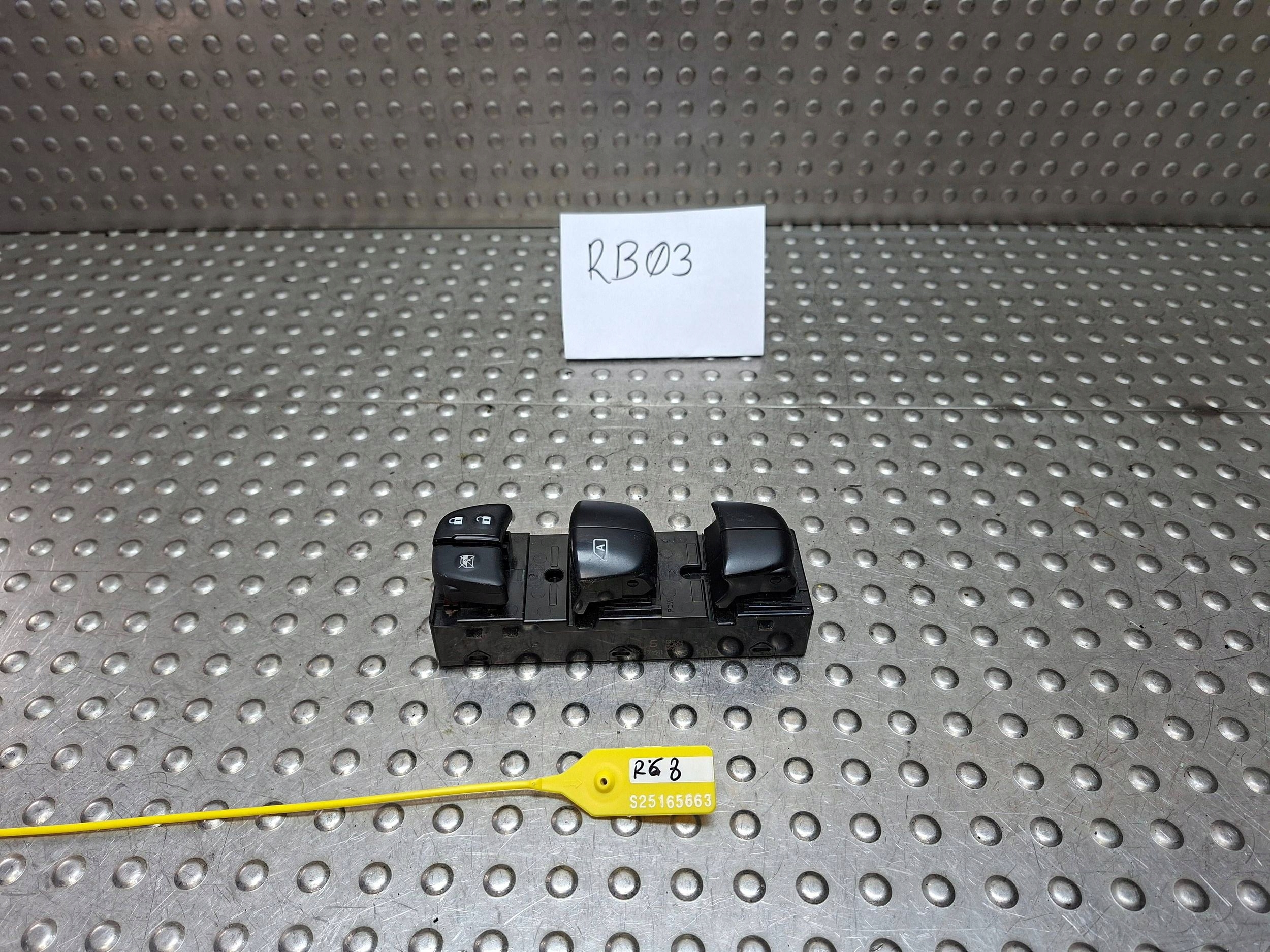 PANEL window control switch NISSAN JUKE F15 10- 210805SN1