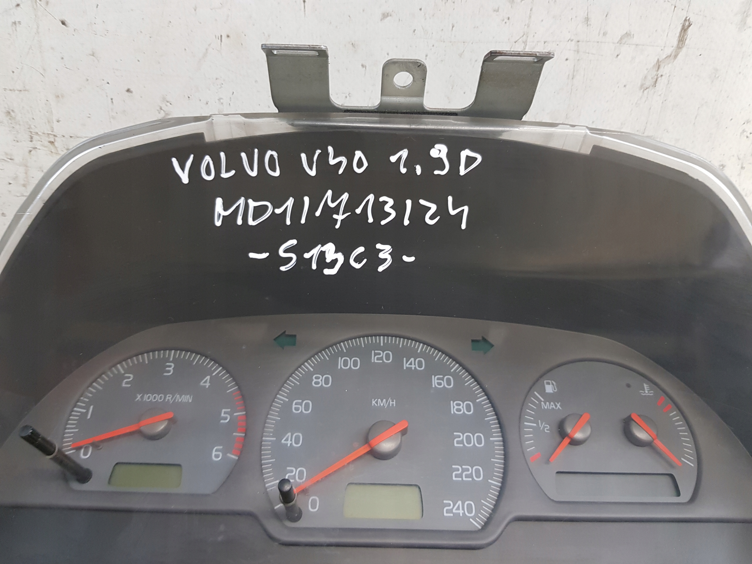 dials dials Volvo V40 1.9D OE 30889704D