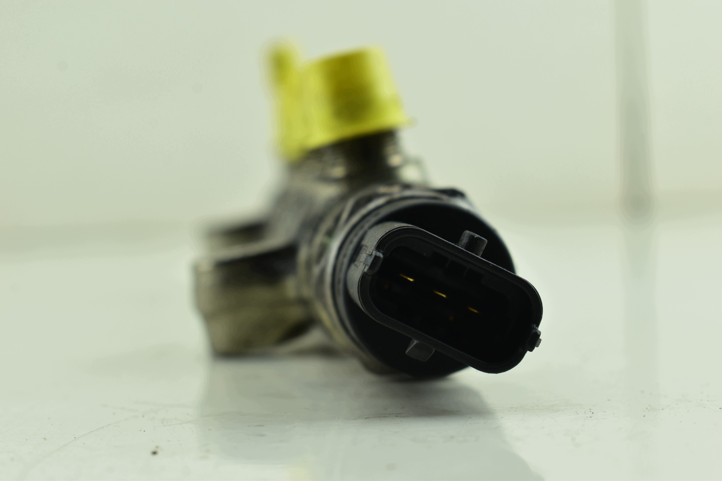 injection ramp sensor MASTER III MOVANO INTERSTAR 2.2 2.5 DCI 8200378703