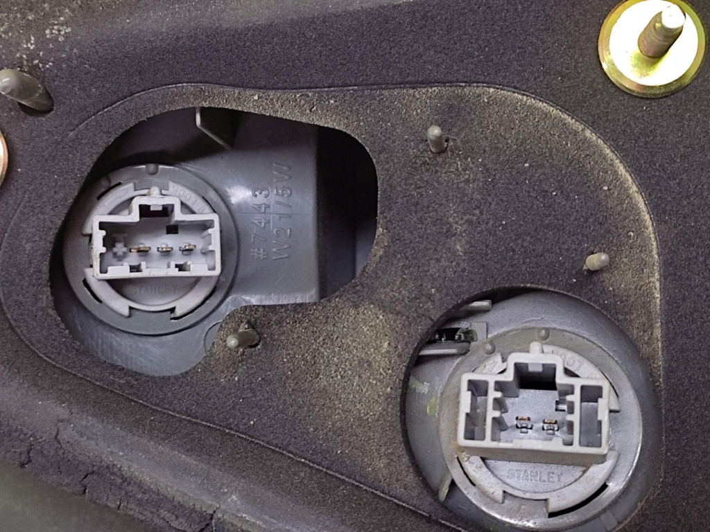 HONDA CIVIC VII sedan light right rear part