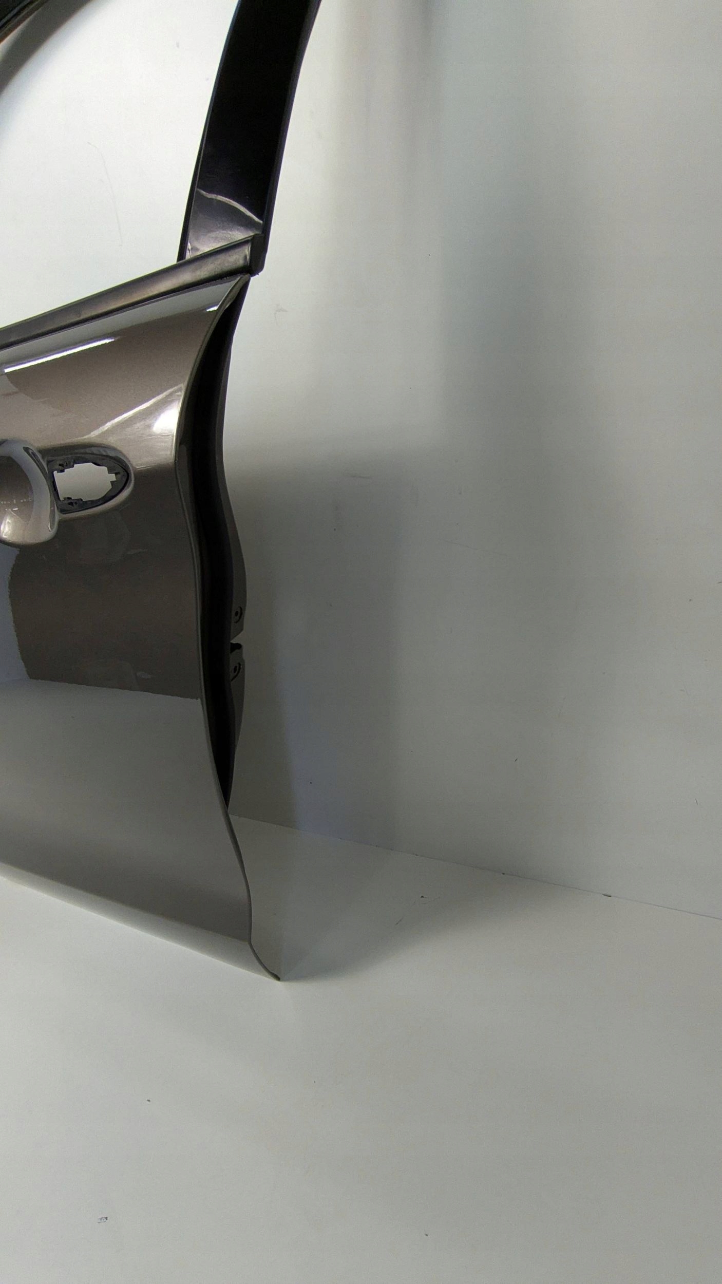 Alfa Romeo Stelvio door front left 082 w colour