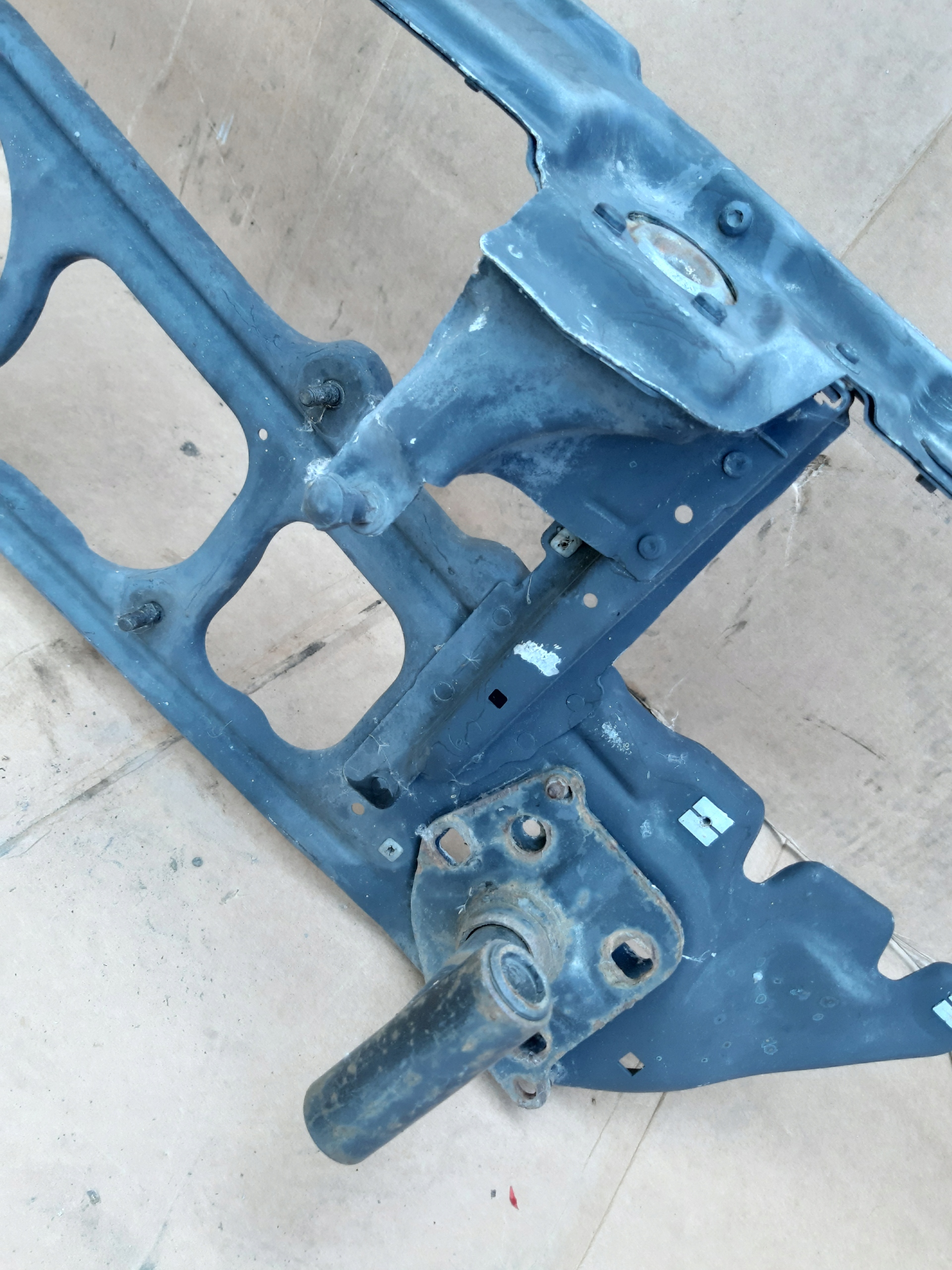 Armature Traverse Avant BMW 5 E39 2.0B