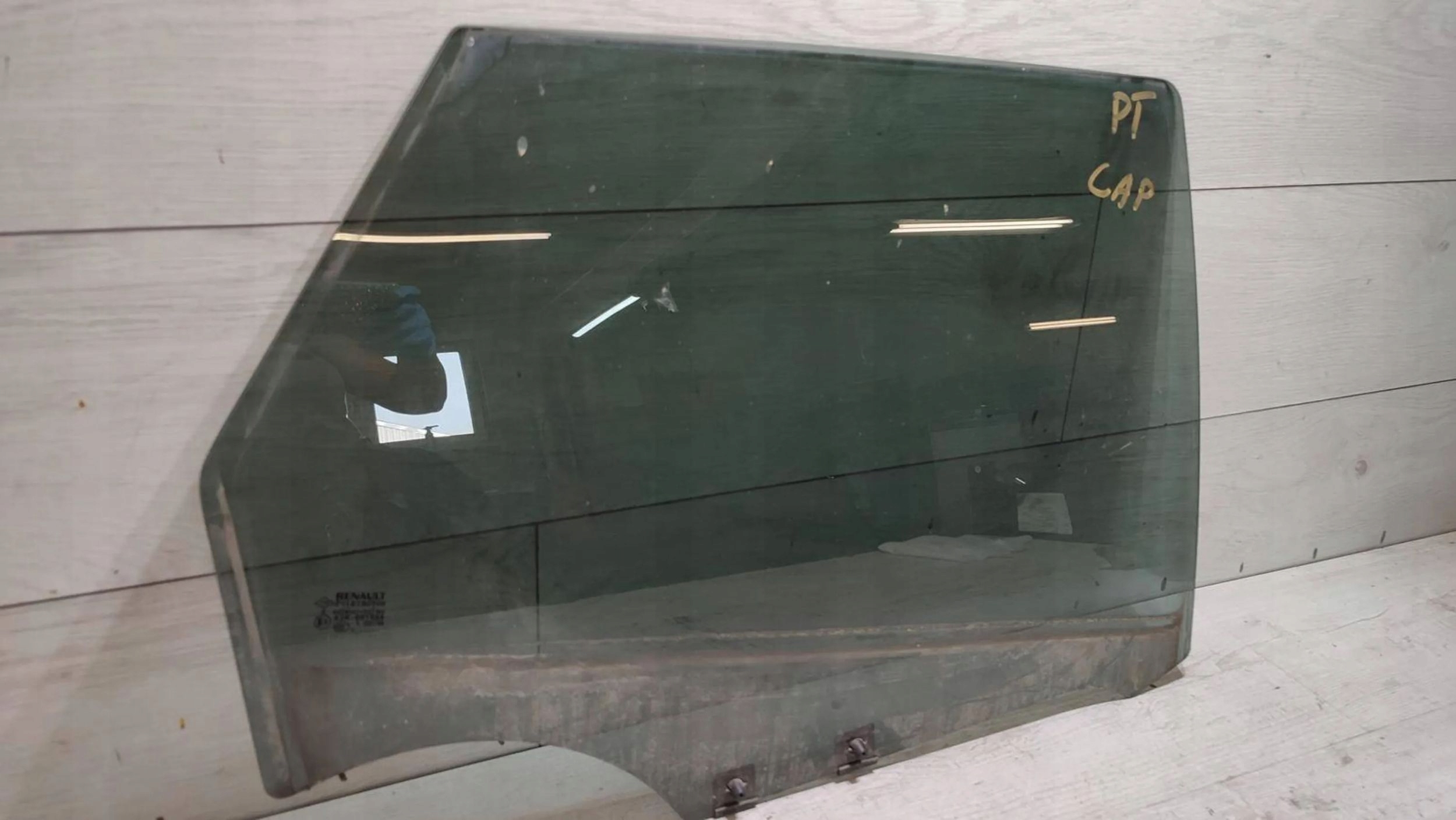 Renault Captur 2015 rear part side right window door