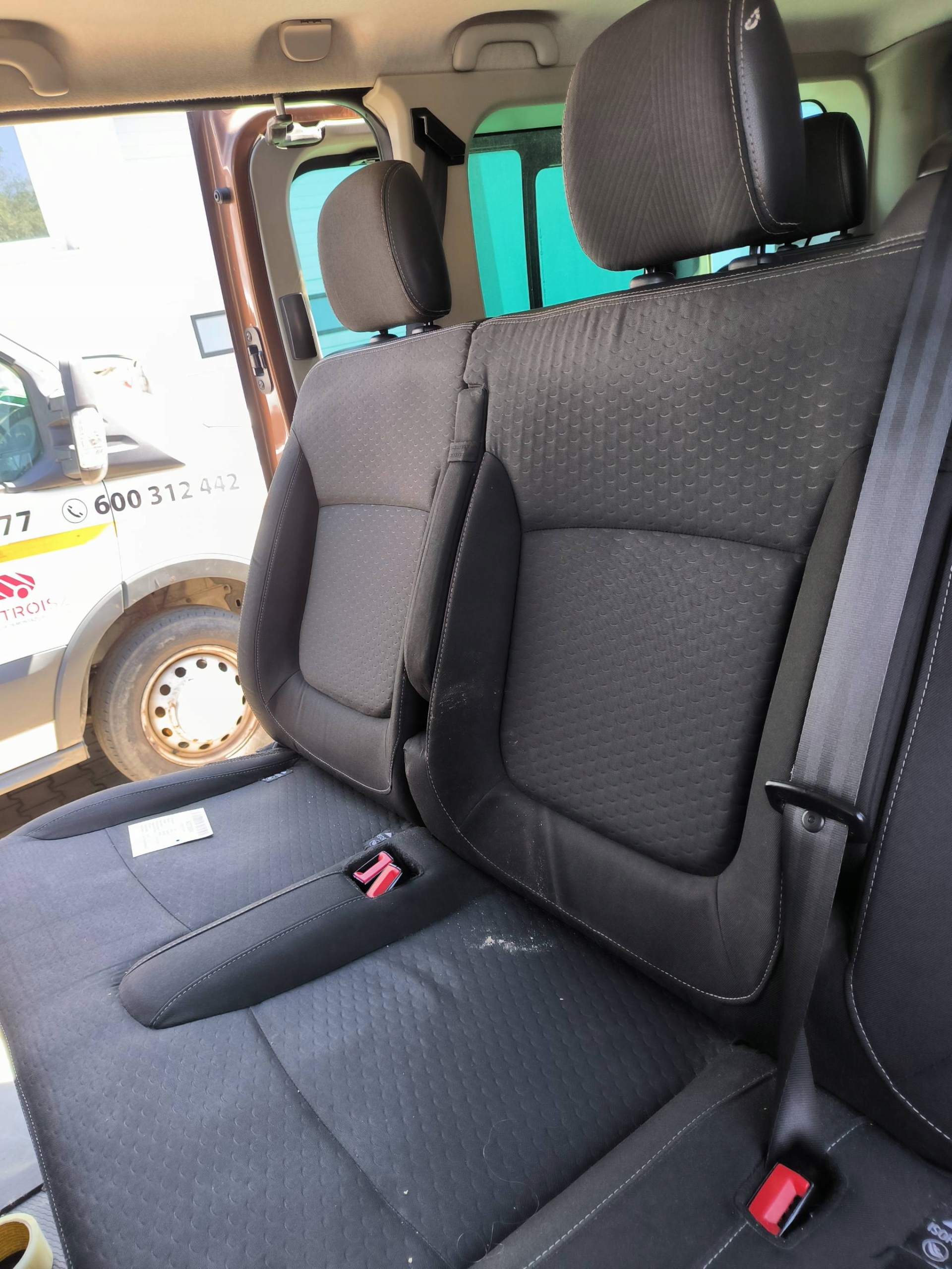 Siège DRUGI RZAD OPEL VIVARO B