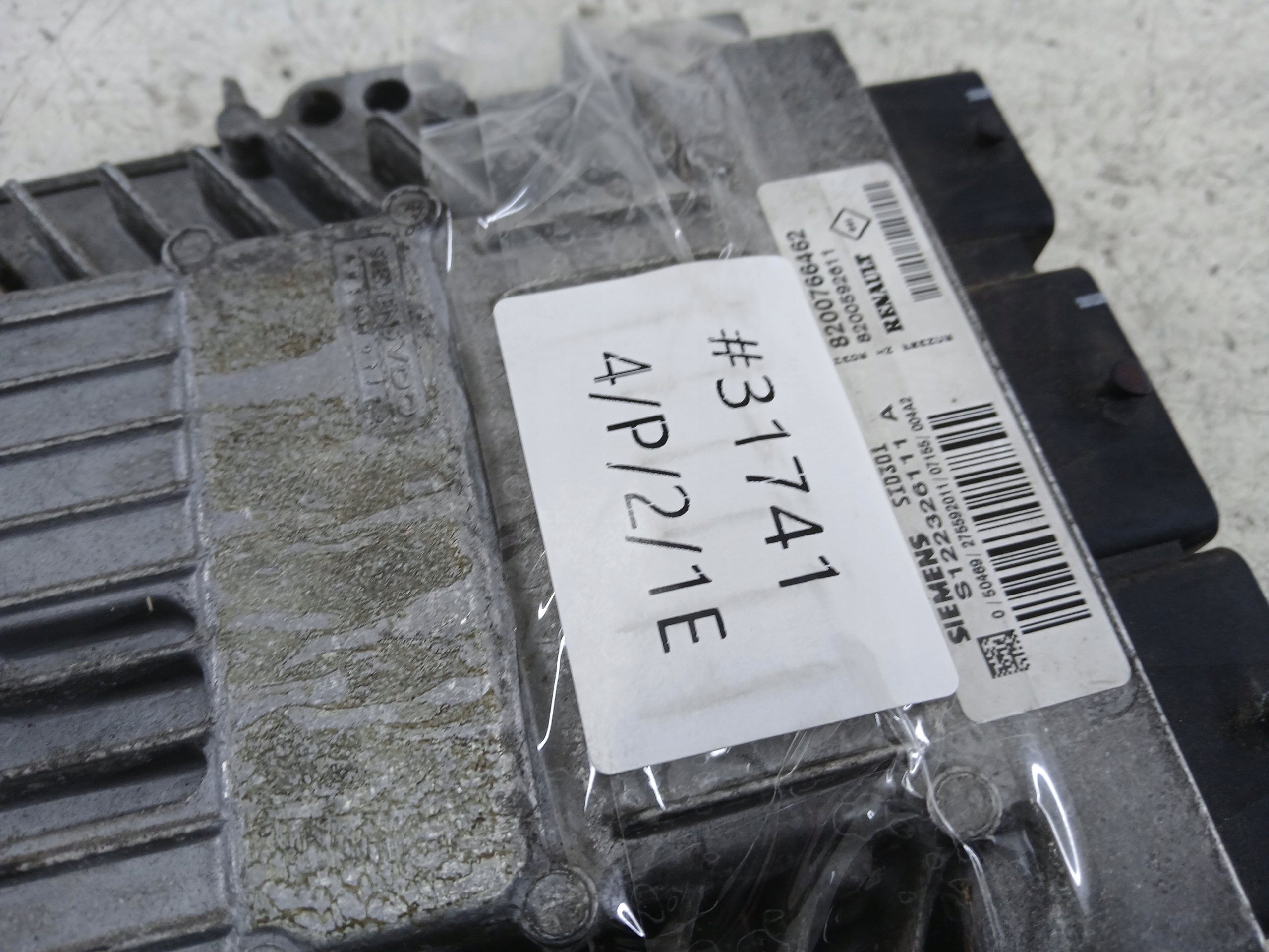 RENAULT MEGANE II 1.5 DCI control unit of the engine 8200766462