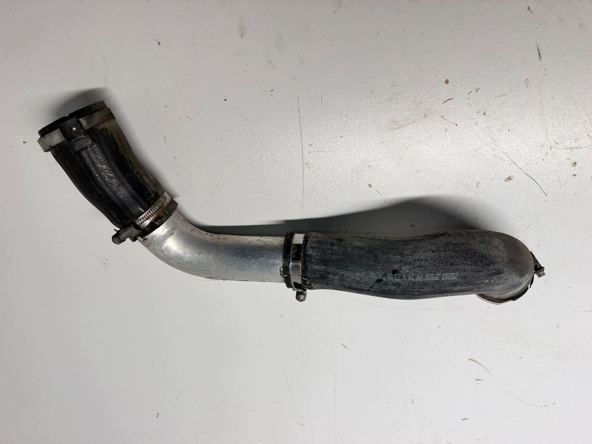 Schlauch intercooler unterer HYUNDAI TUCSON II 2.0 CRDI D4HA