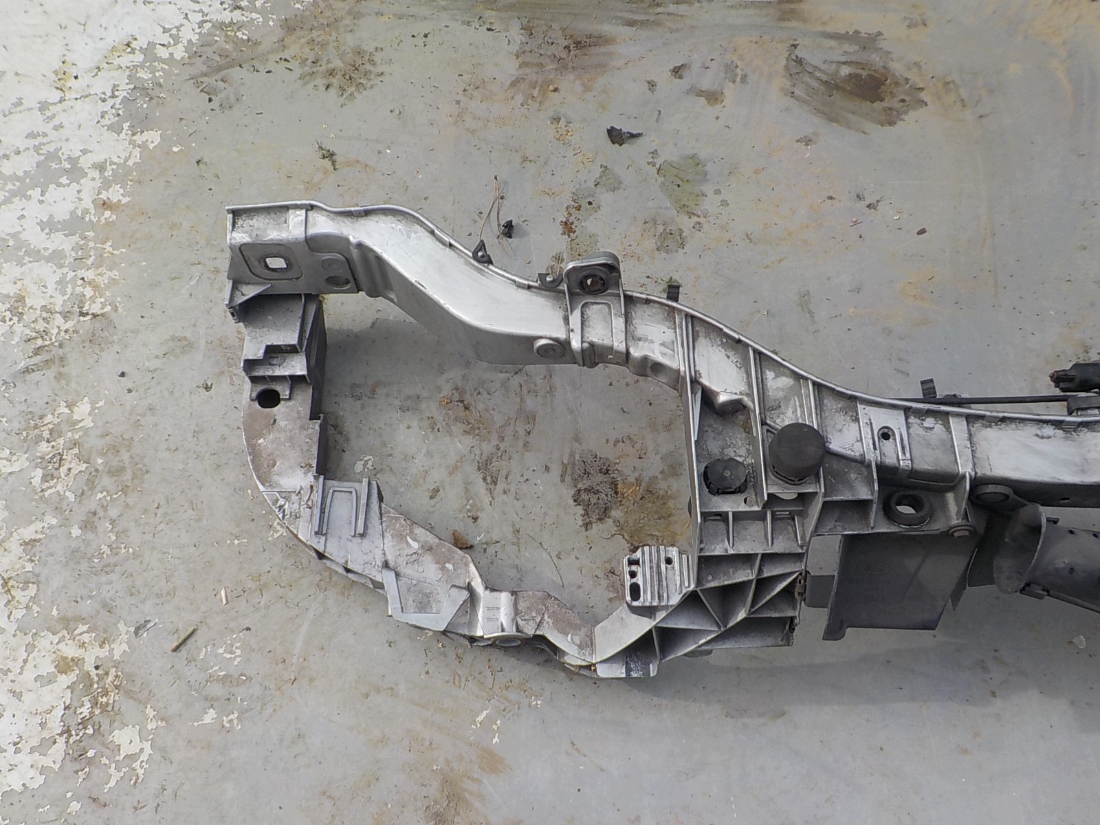 725 FORD FOCUS III support panel for radiators OKULAR pillar iron