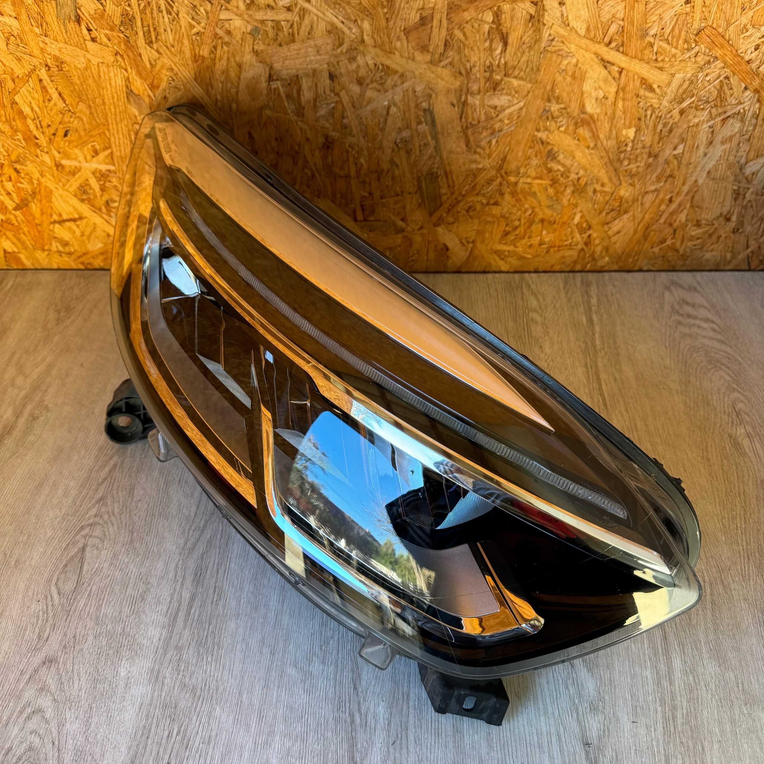LAMPA LAMPY KOMPLET RENAULT CAPTUR LIFT 2017 ROK LED PURE VISION Numer katalogowy części 260101671R 260609454R