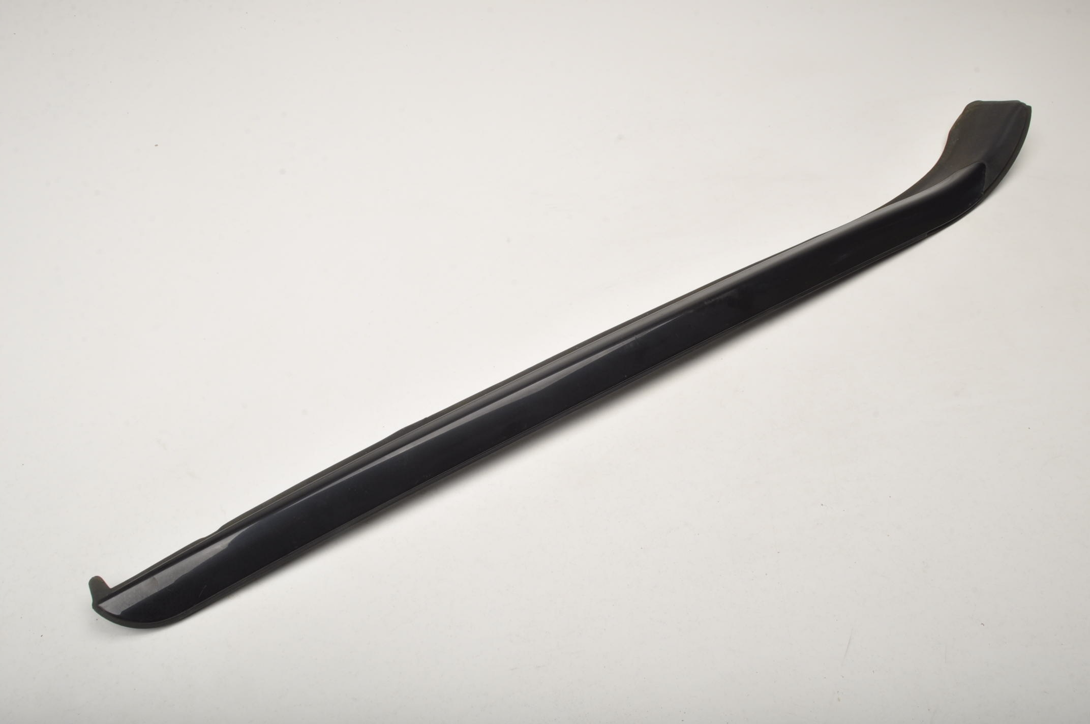 PEUGEOT 508 I LISTWA SZYBY PRZEDNIEJ CZOŁOWEJ PRAWA 9686615480