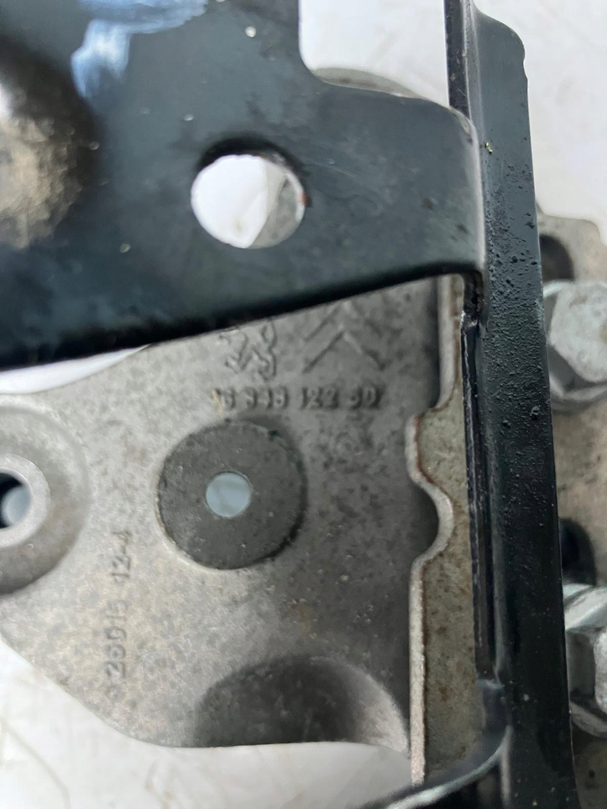 holder gearbox mount CITROEN C3 III 9684812280 20A704