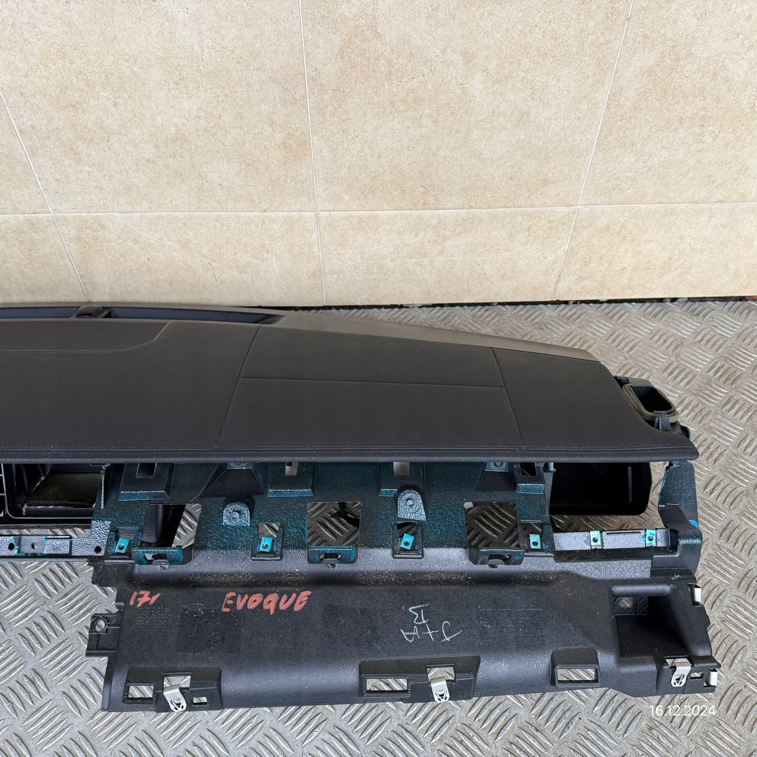 dashboard complete airbag console tension belts cockpit LAND ROVER EVOQUE and LIFT