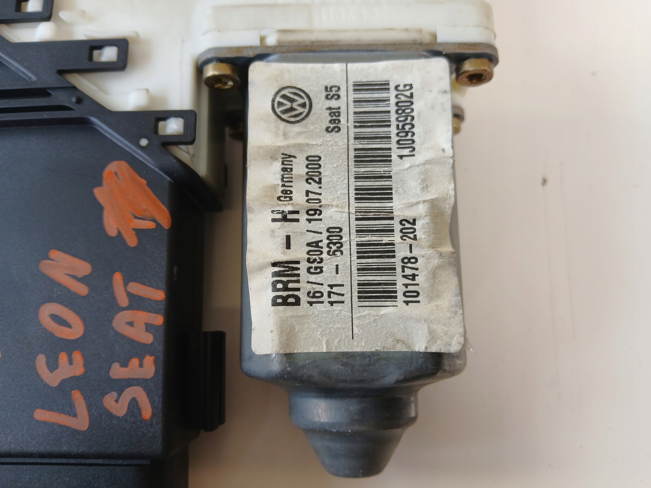 SEAT LEON and TOLEDO II mini motor windows right front 1J0959802G