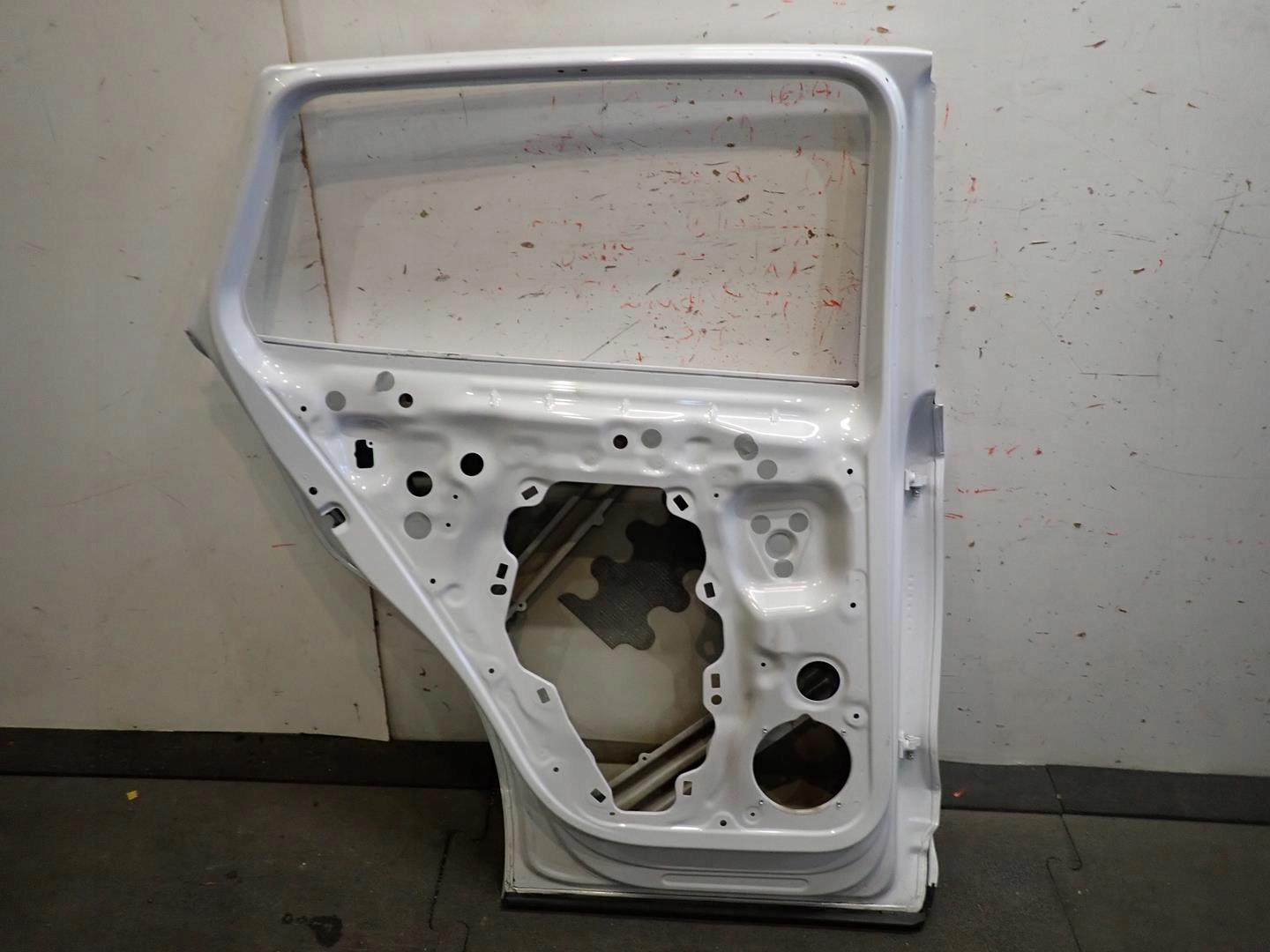 door rear part rear. left SKODA ENYAQ 2021