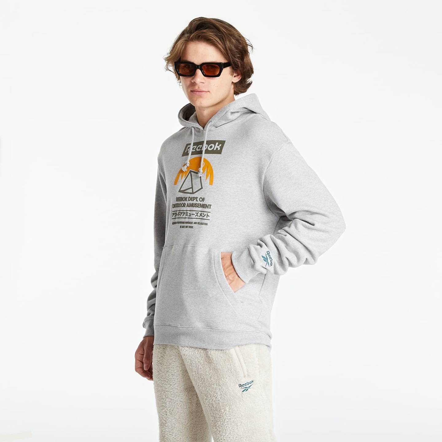 Pánská mikina Reebok Classics camping graphic bavlněná s kapucí šedá Xs