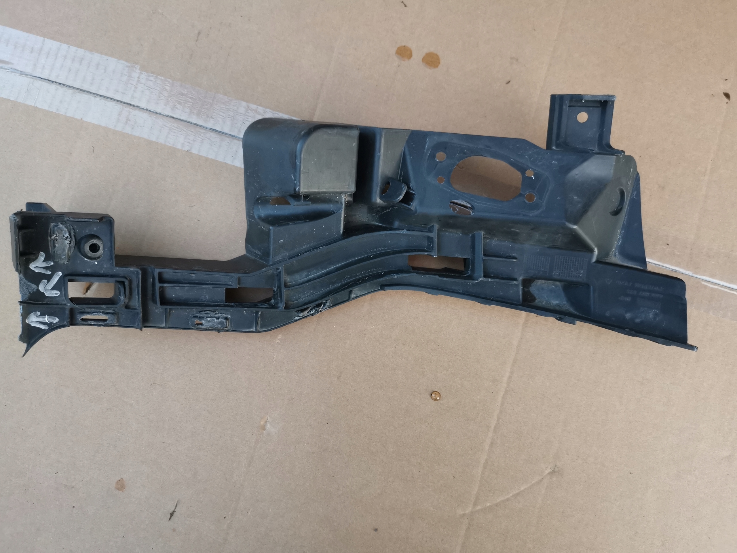 Support Poignée Lave phare Gauche AUDI A6 C7 Pare choc Support plaque