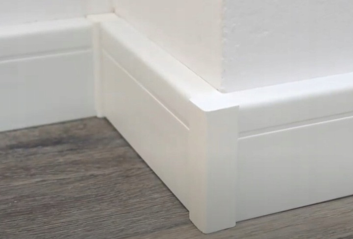 ARBITON DORA D0810 BIAŁA LISTWA PRZYPODŁOGOWA Materiał inny