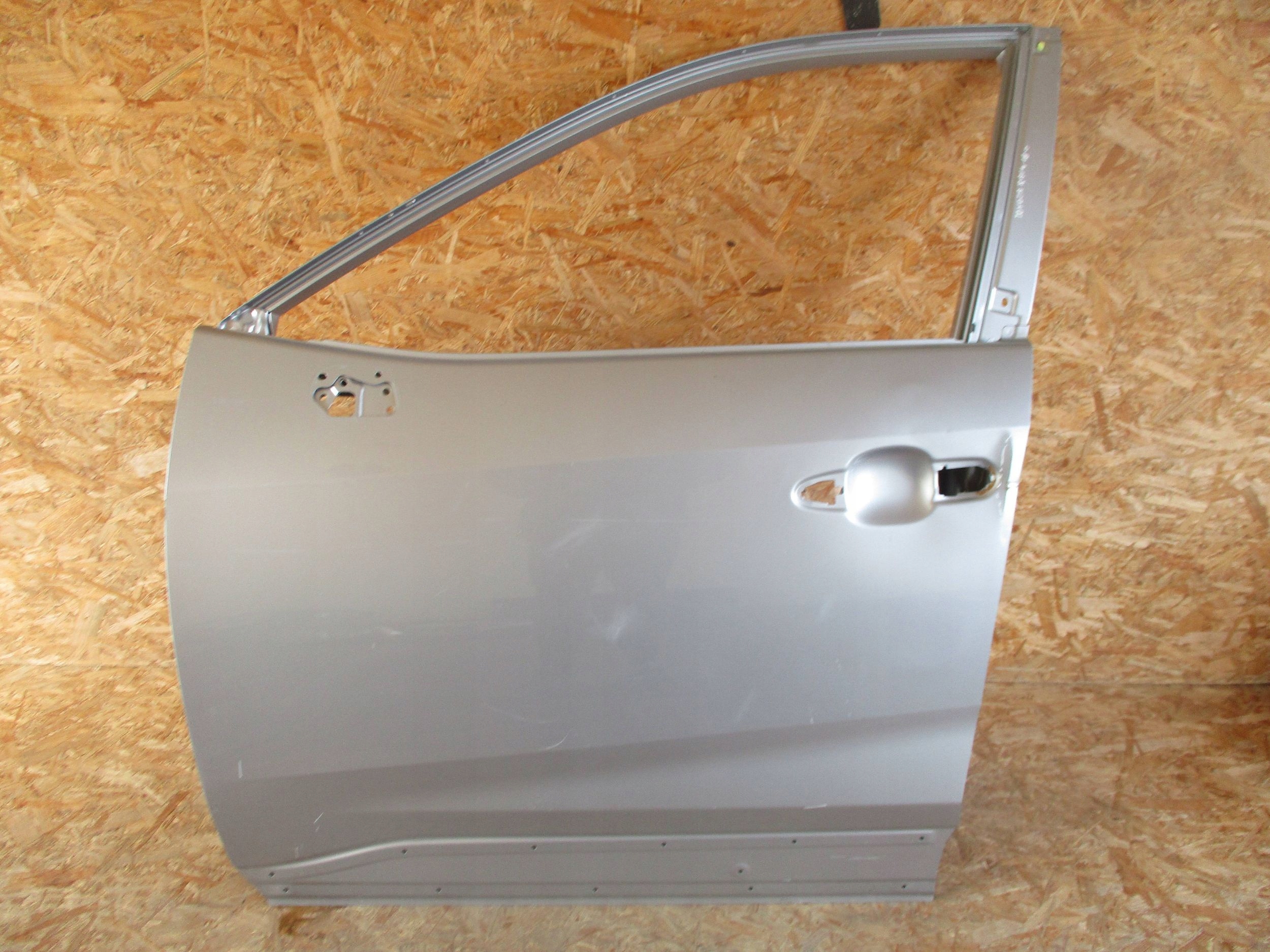 DRZWI PRZÓD PRZEDNIE LEWE TOYOTA RAV4 18-