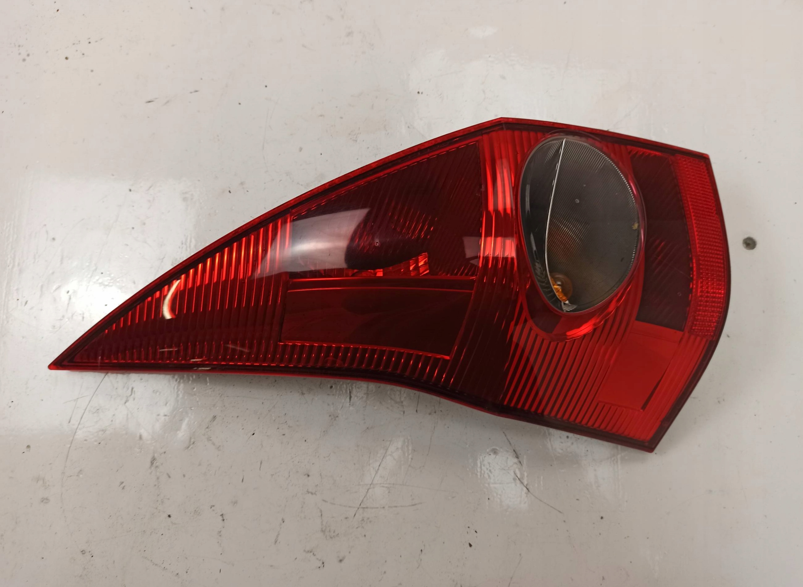 LAMPA LEWA TYLNA RENAULT MEGANE