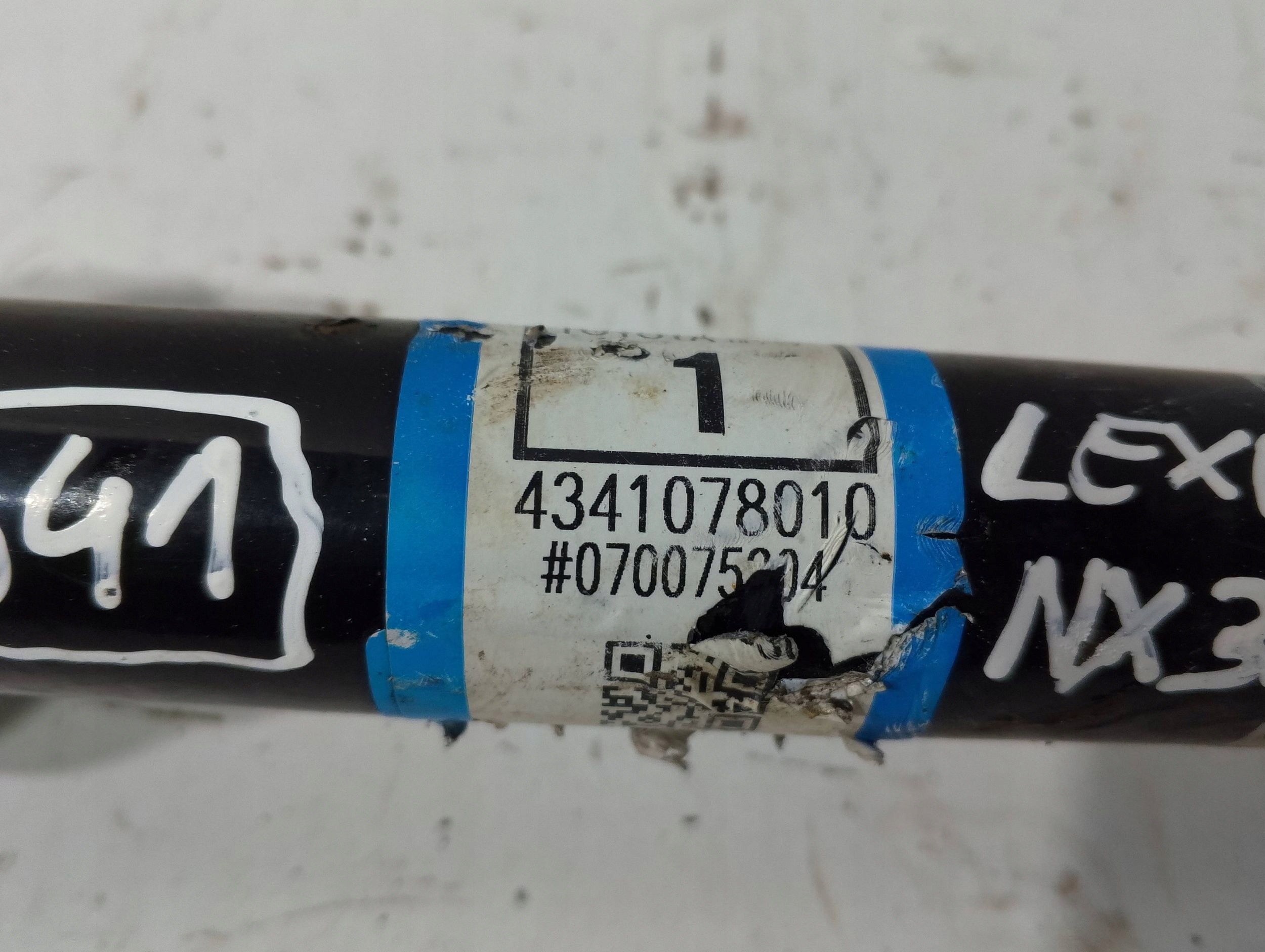 Lexus NX 300 Hybrid semi-axis front right 4341078010 (A341)