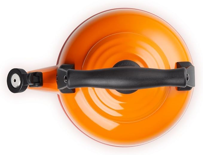 Oceľová kanvica Volcanic 2.1L smaltovaná na indukciu Le Creuset