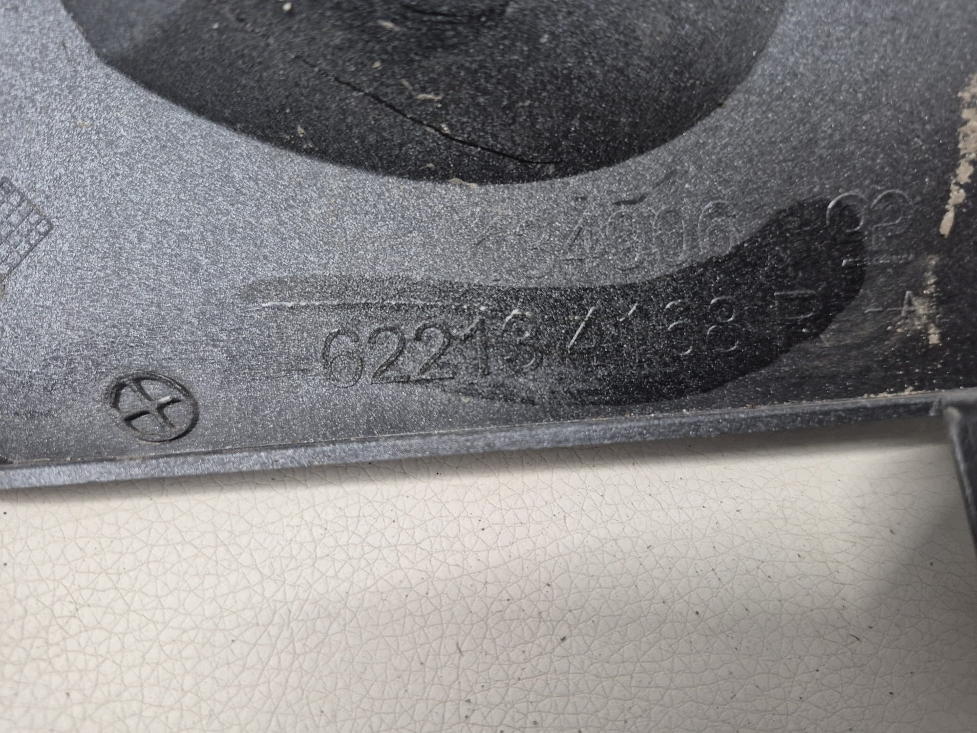 RENAULT AUSTRAL support holder of a bumper left front 622134168R