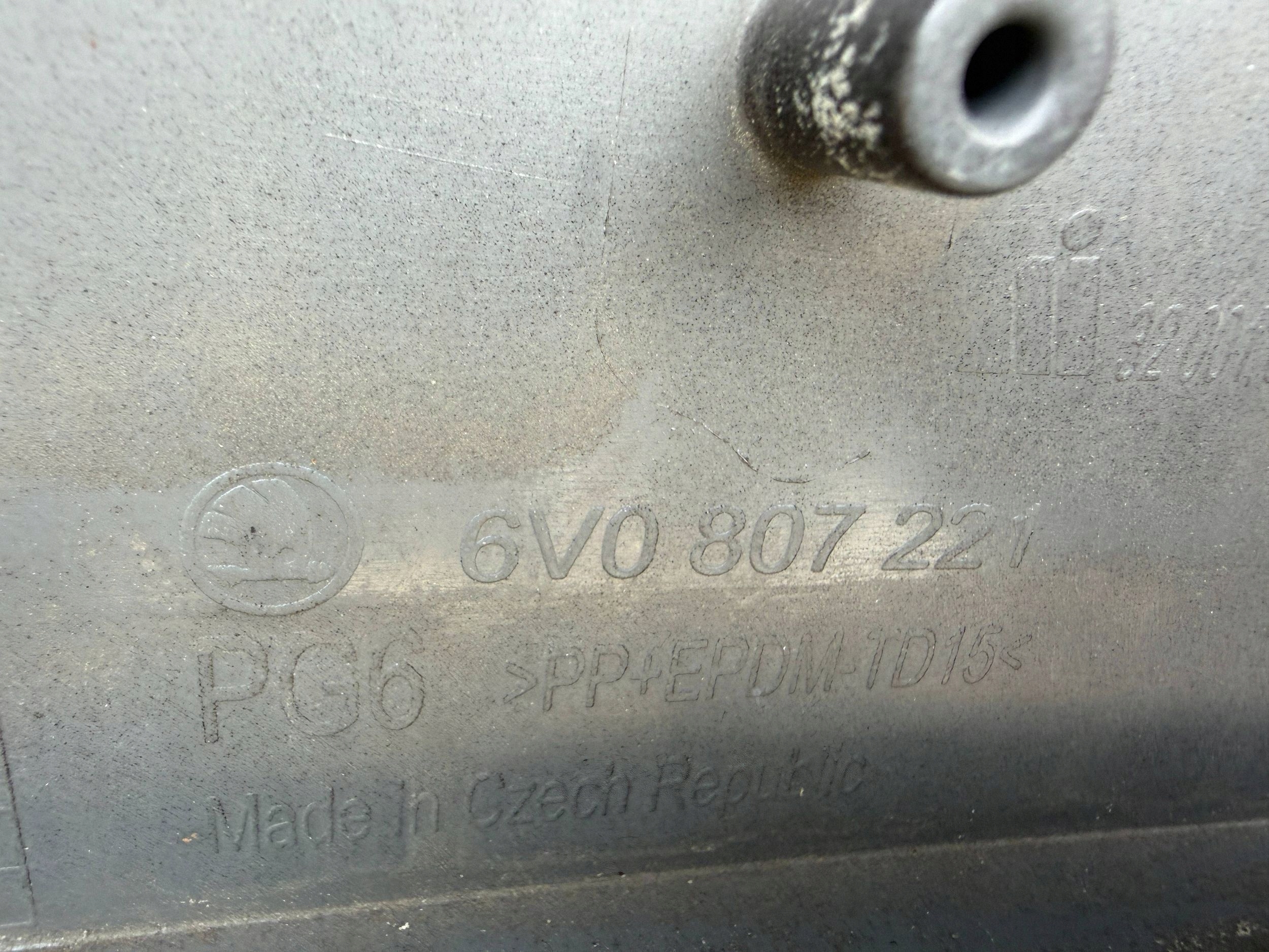 Skoda Fabia 3 III 14- bumper front front