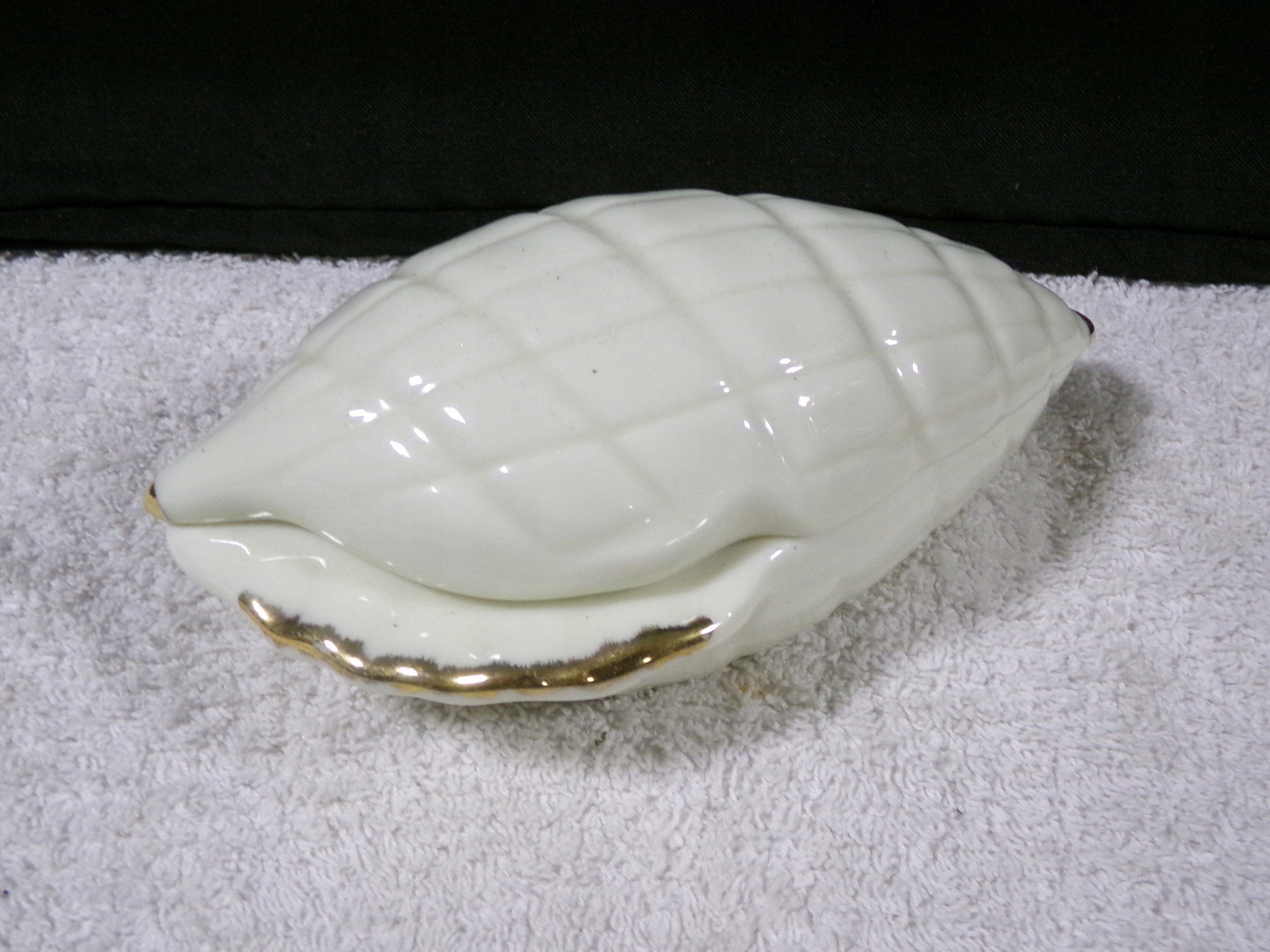 PIĘKNA SZKATUŁKA CERAMICZNA SZKLIWIONA