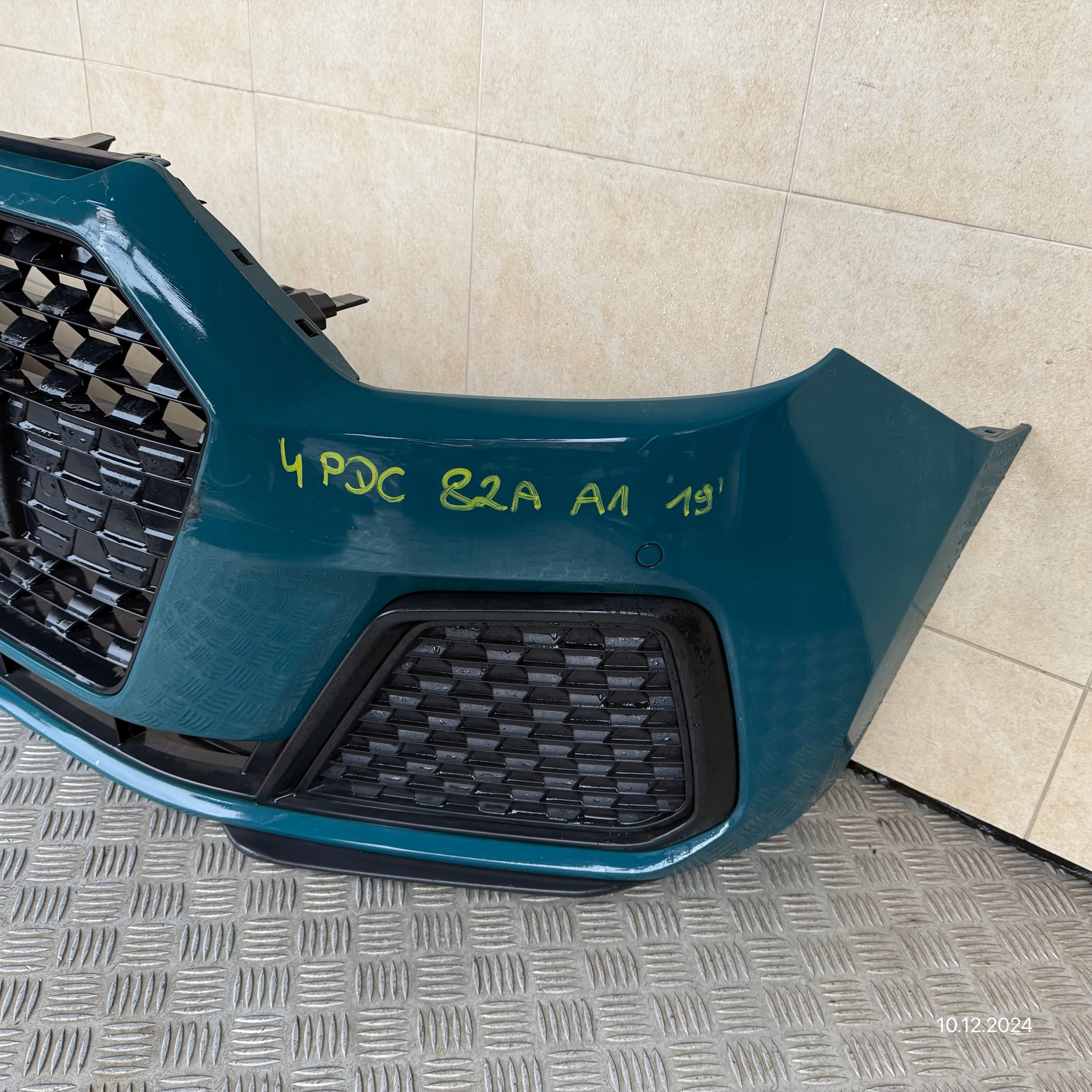 front bumper complete AUDI A1 82A 2019 ROK 4 PDC