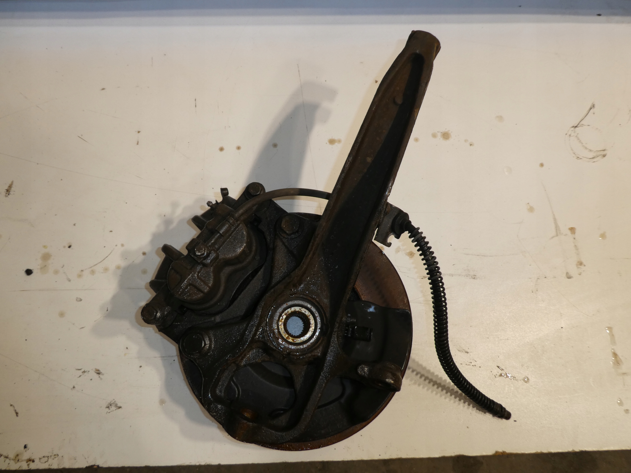 swing front right VW AMAROK 2H0407258