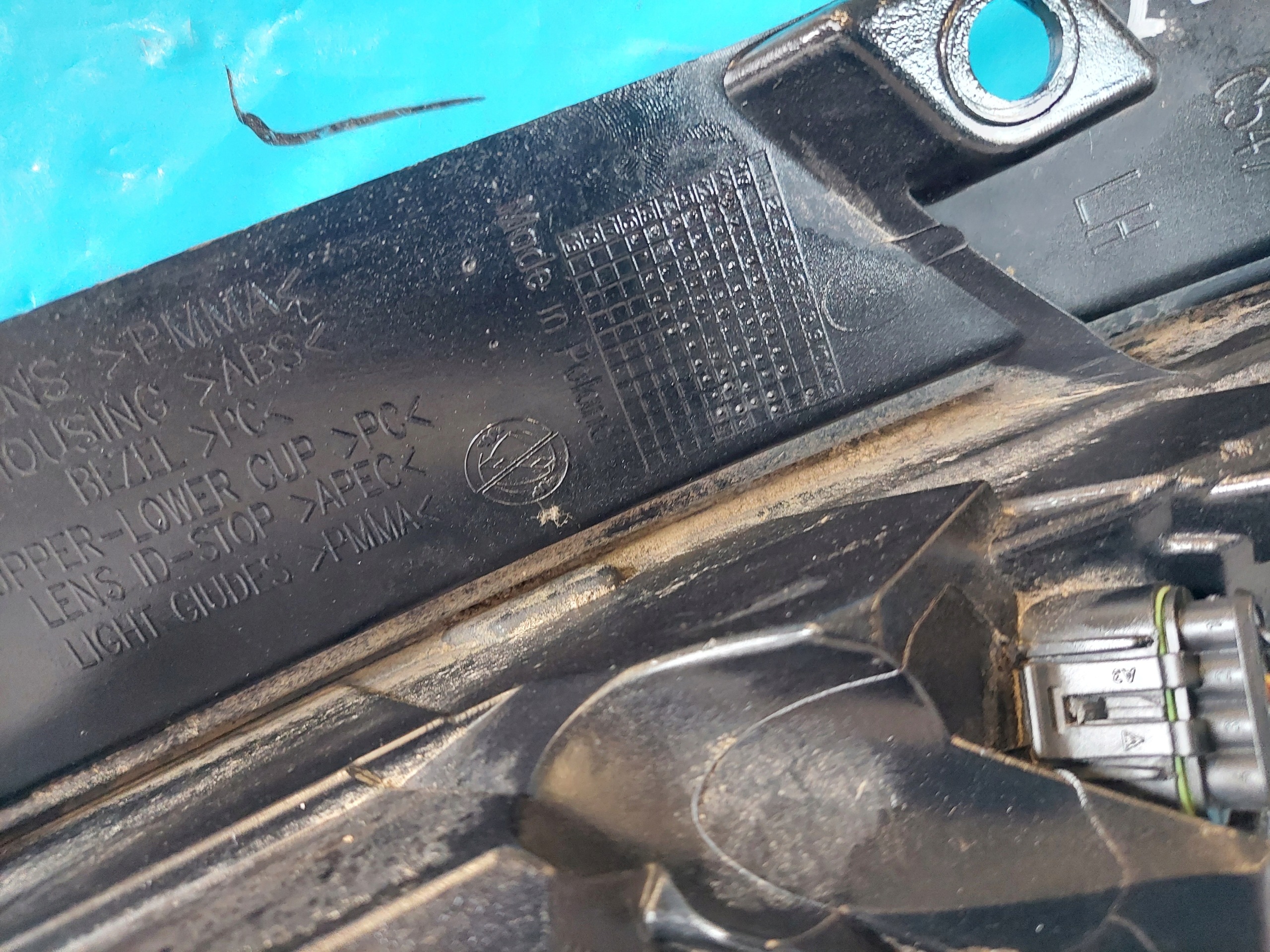 light LANCIA YPSILON III left rear part