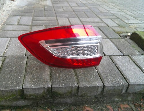 FORD MONDEO MK4 LIFT LED 10-14 KOMBI LEWA TYLNA LAMPA ORYGINAŁ