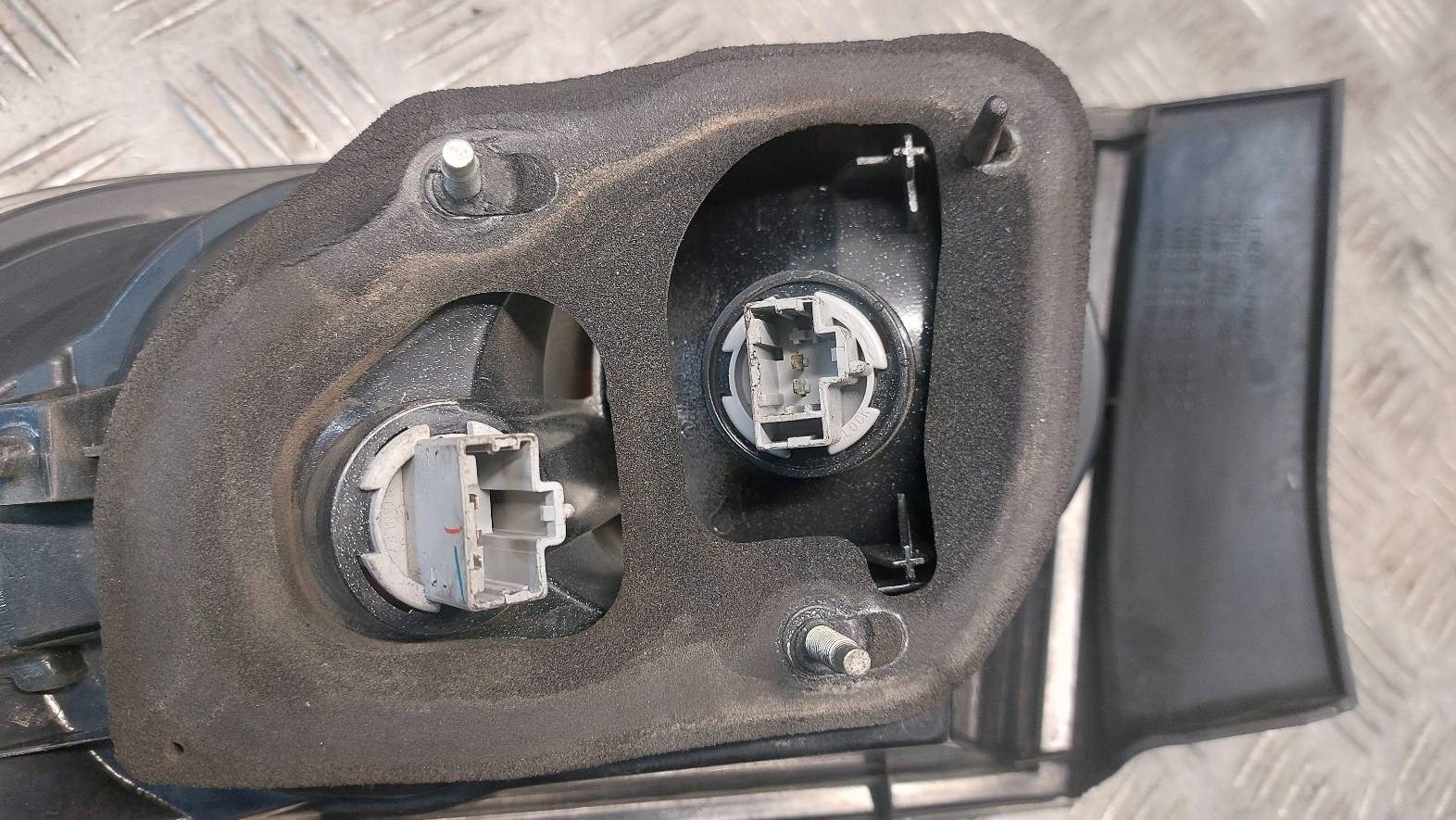 light left rear part MAZDA 3 and