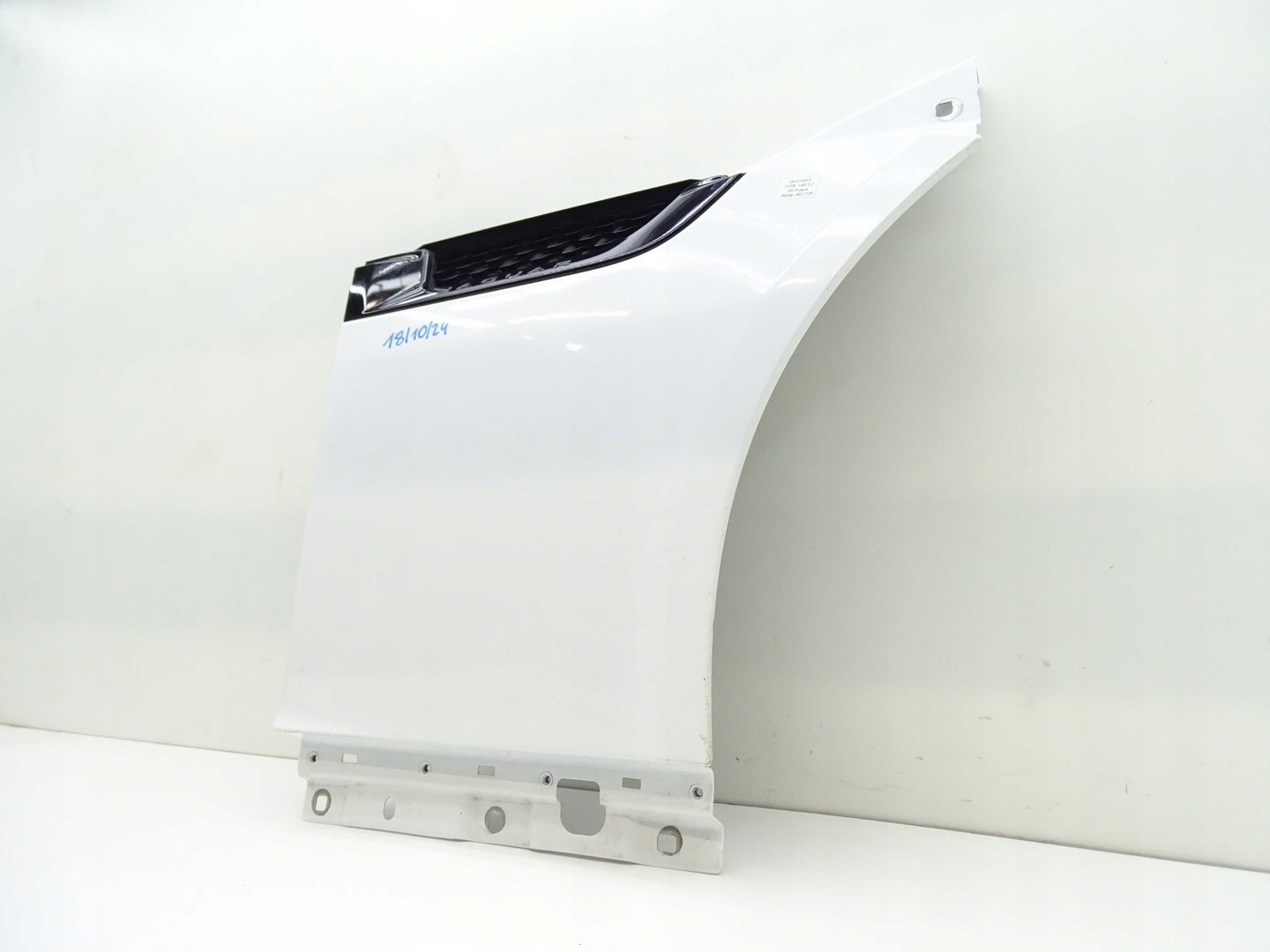 fender right front front JAGUAR F-TYPE X152 POLARIS WHITE