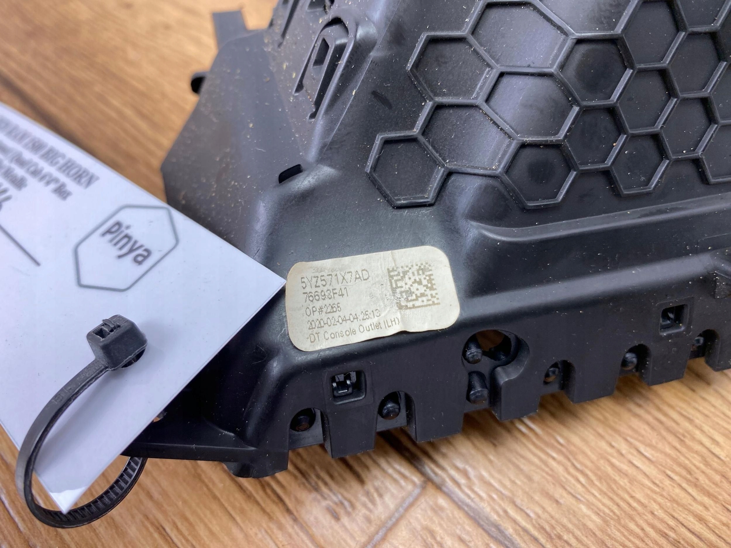 grid air conditioning devices left side Dodge Ram 1500 2019+