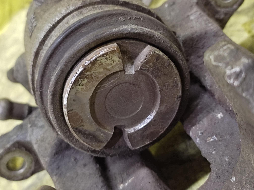SEAT TOLEDO II bremssattel bremse sattel brems- rechts heck