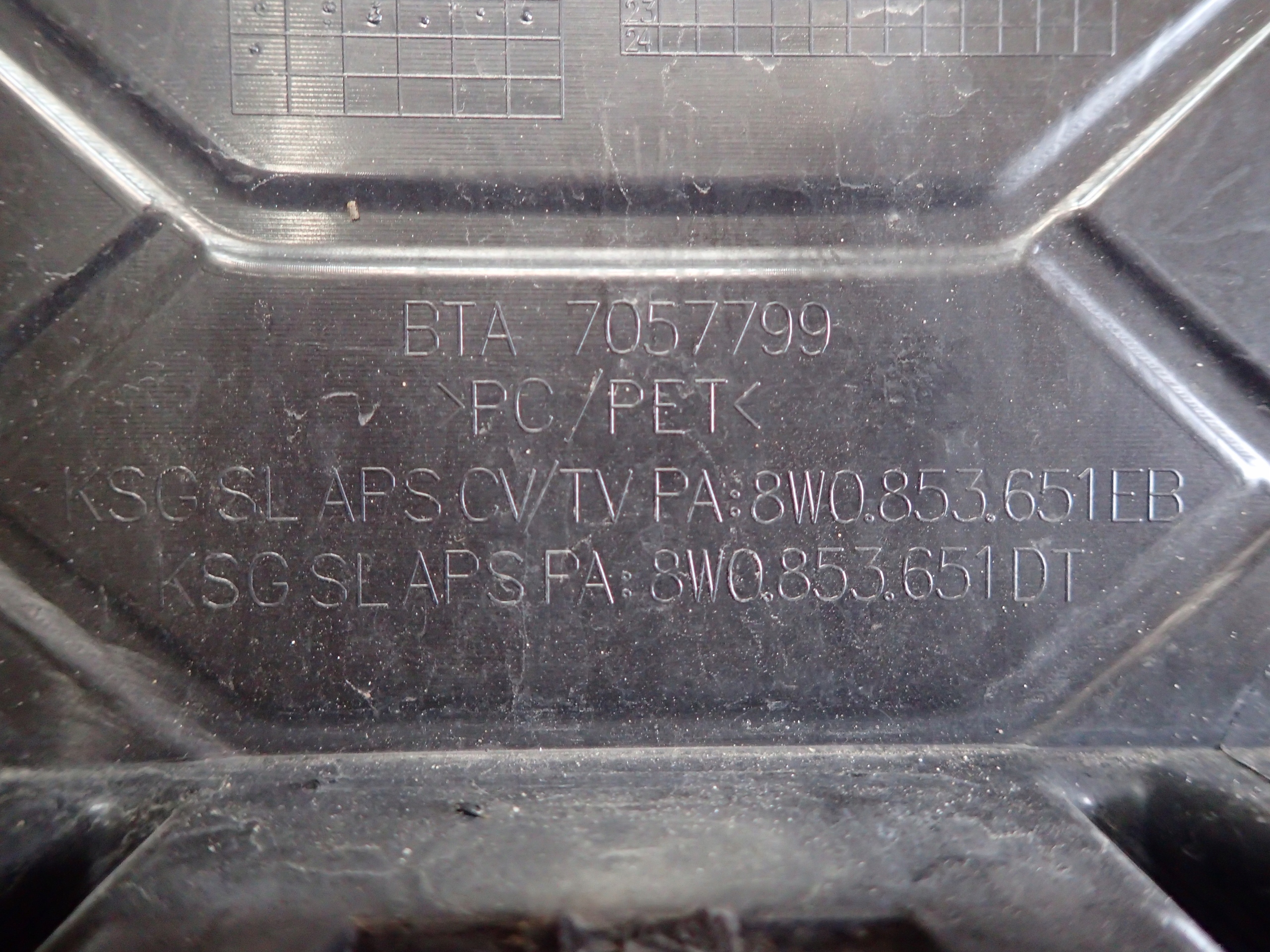GRILLE AUDI A4 B9 S LINE LIFT 8W0853651
