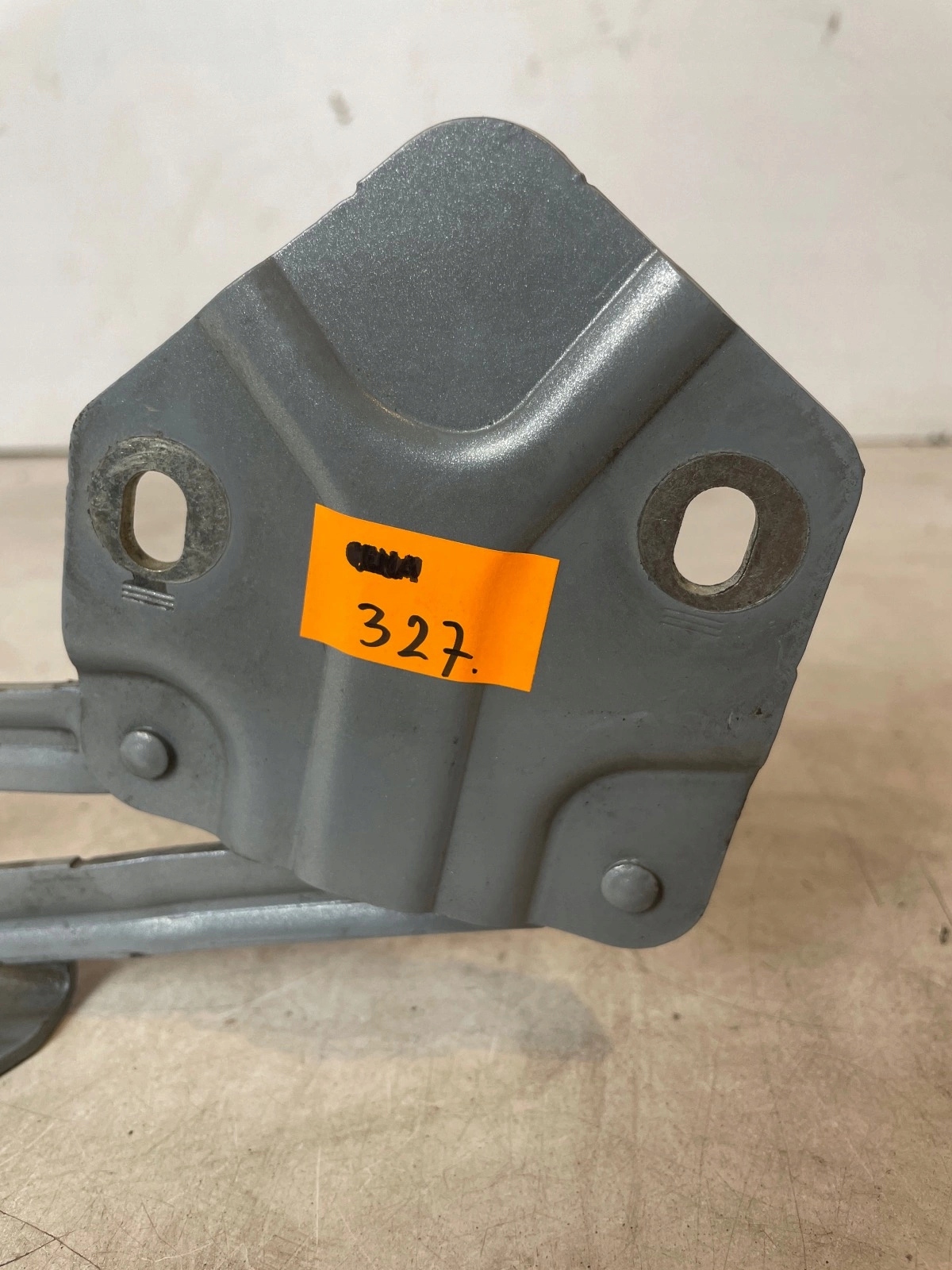 hinge bonnets front front right Volkswagen Touran and Lift