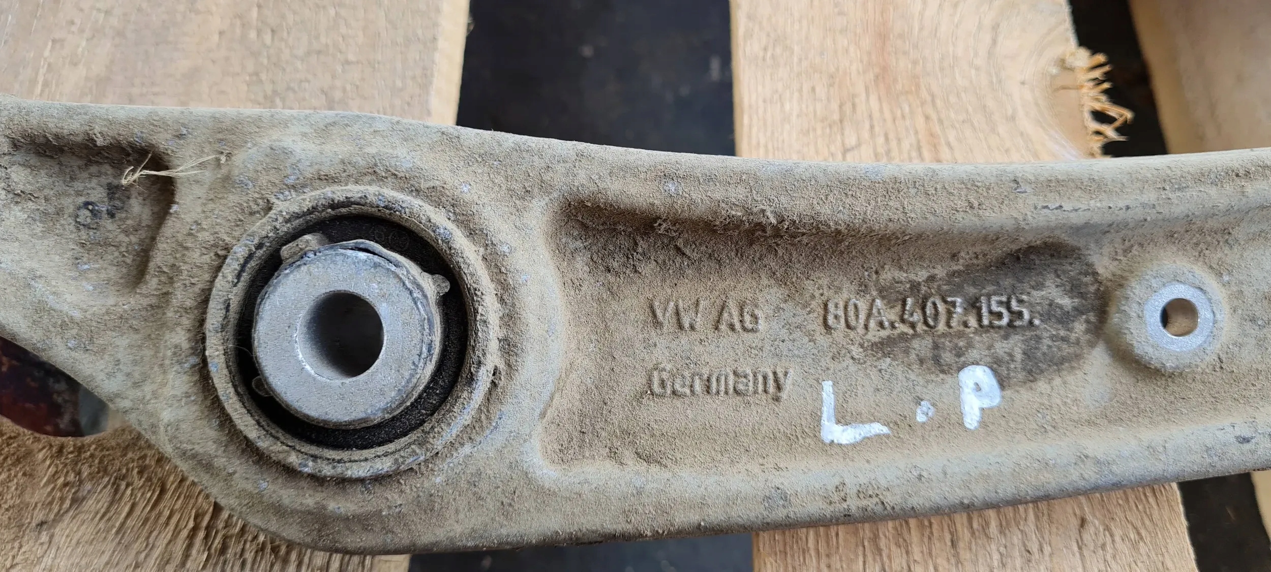 SQ5 Q5 80A QUERLENKER UNTERER PROSTY LINKS VORNE 80A407155