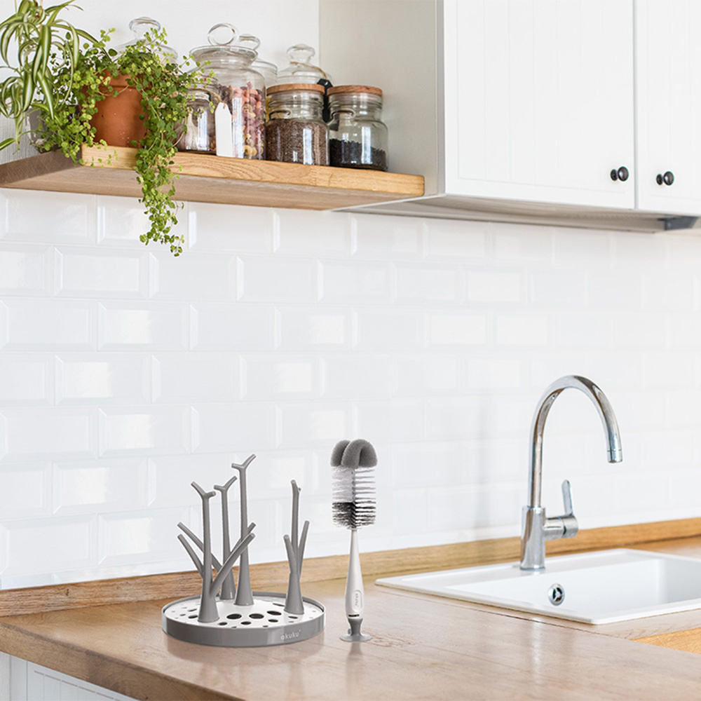 AKUKU SZCZOTKA DO MYCIA BUTELEK SMOCZKÓW z przyssawką 2w1 Kod producenta A0102