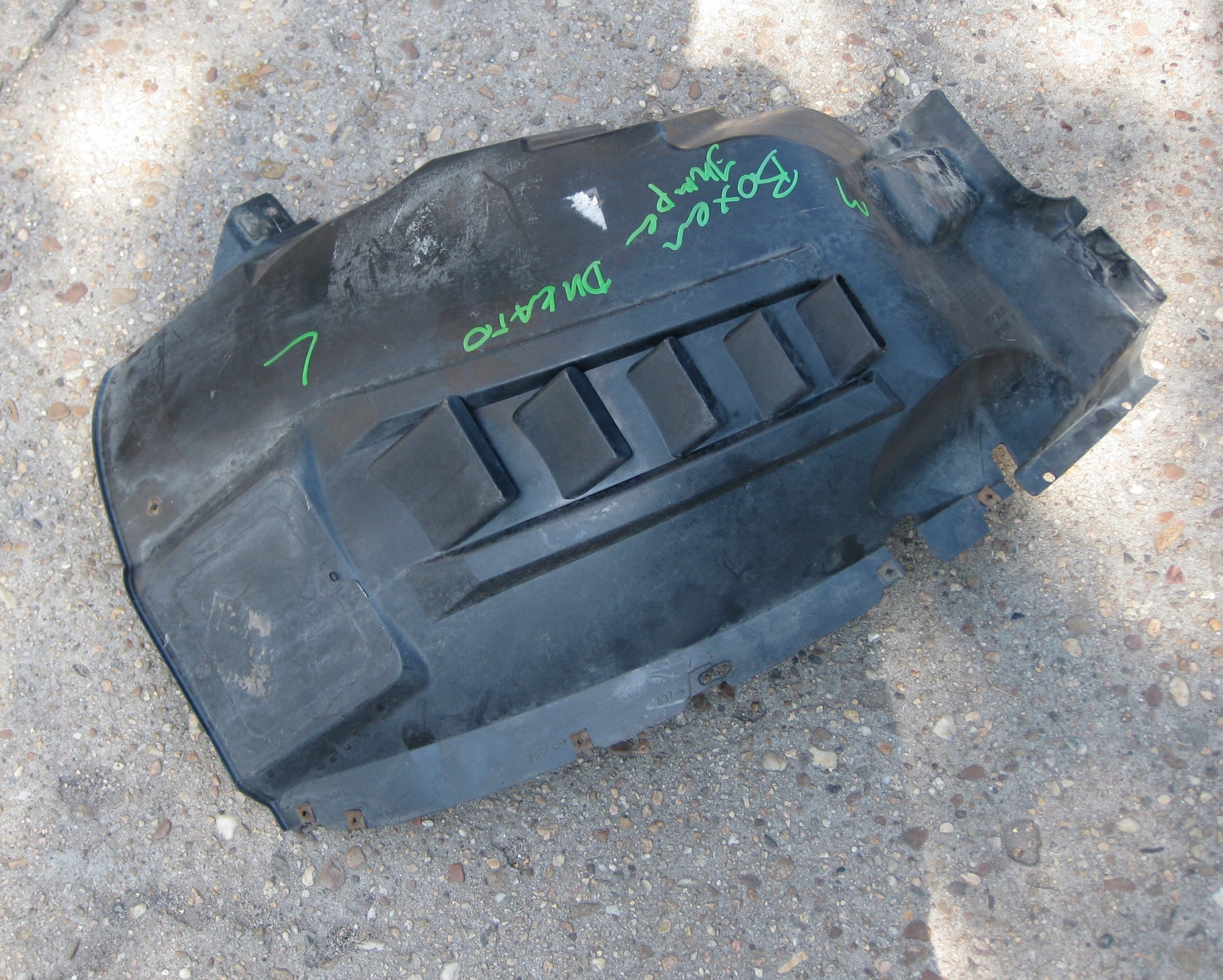 BOXER JUMPER DUCATO III LIFT 19R mudguard left front 1383794080