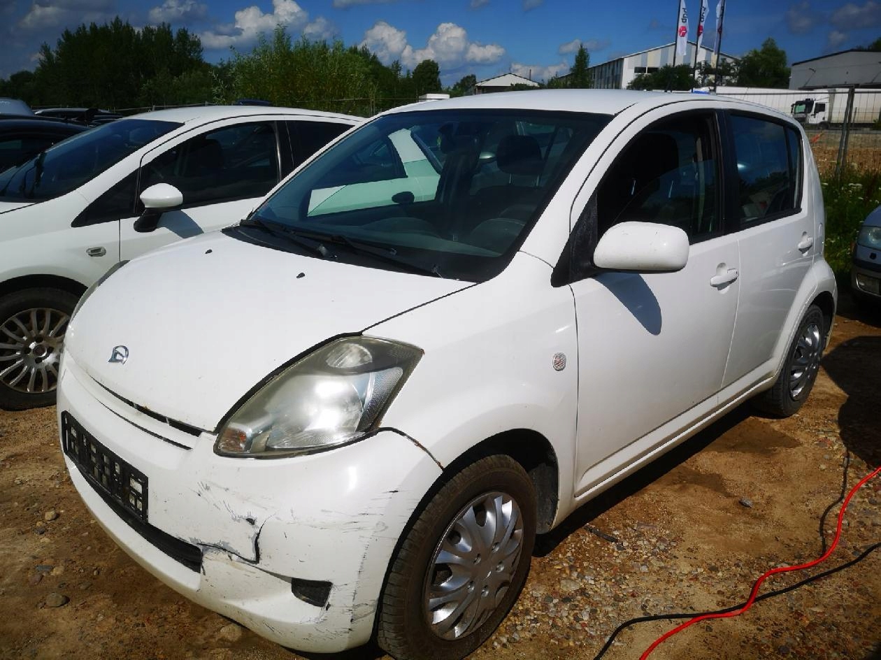 Daihatsu SIRION коллектор Впускный 2007 1.0л