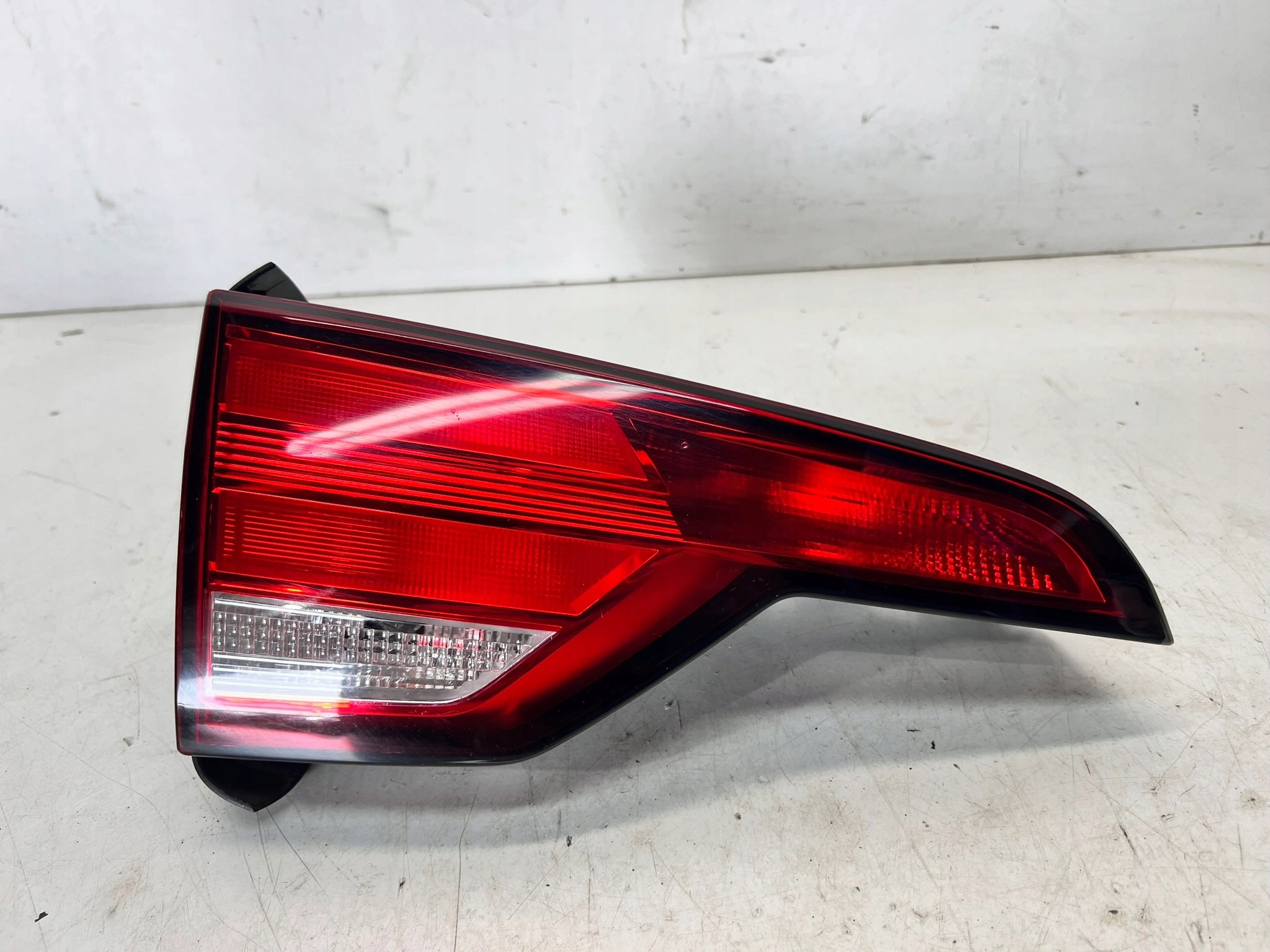 light left rear part to the bonnet AUDI A4 B9 AVANT 8W9945075A