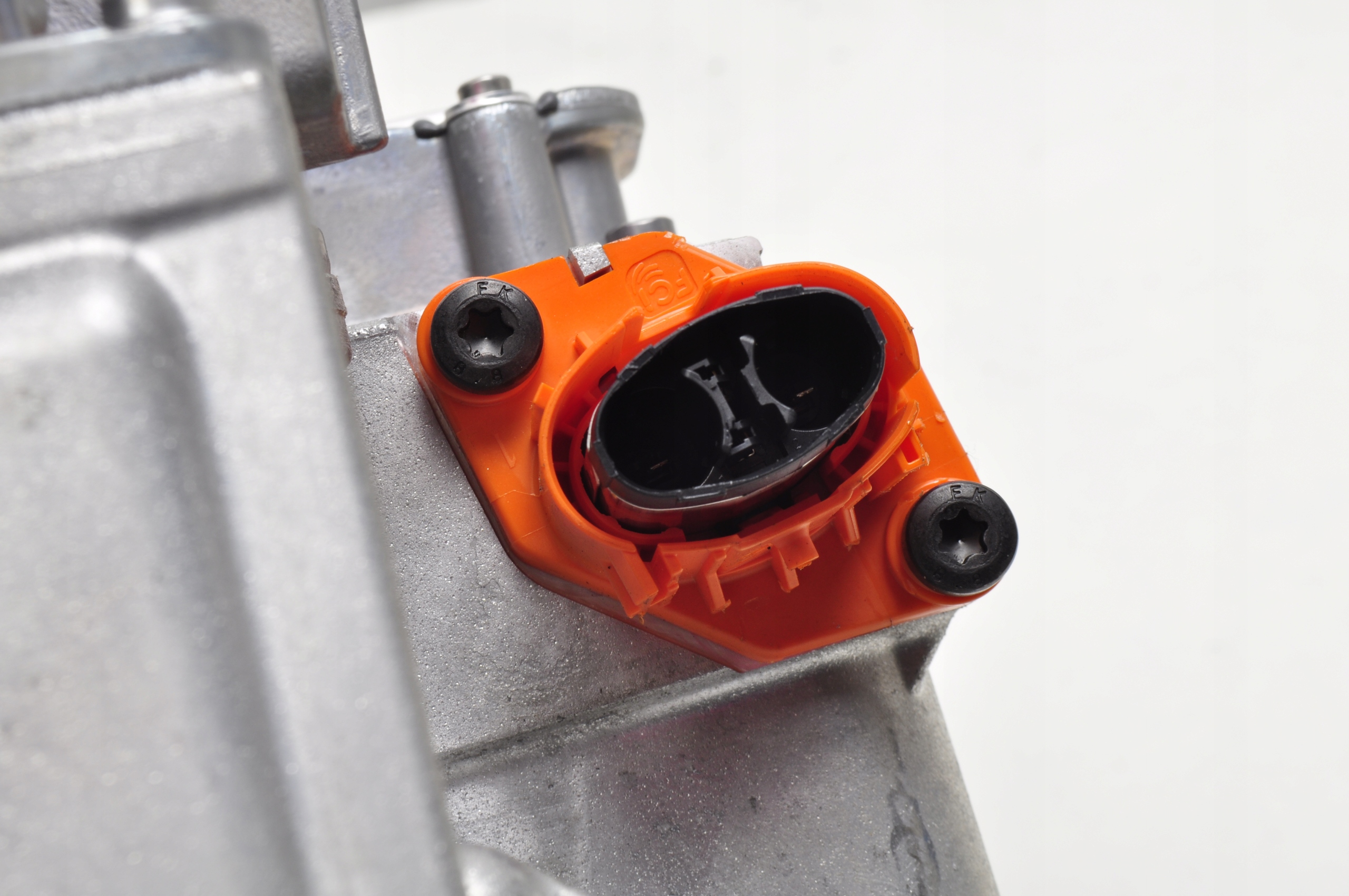 renault CAPTUR II 1.6 E-TECH Конвертер 292A08514R