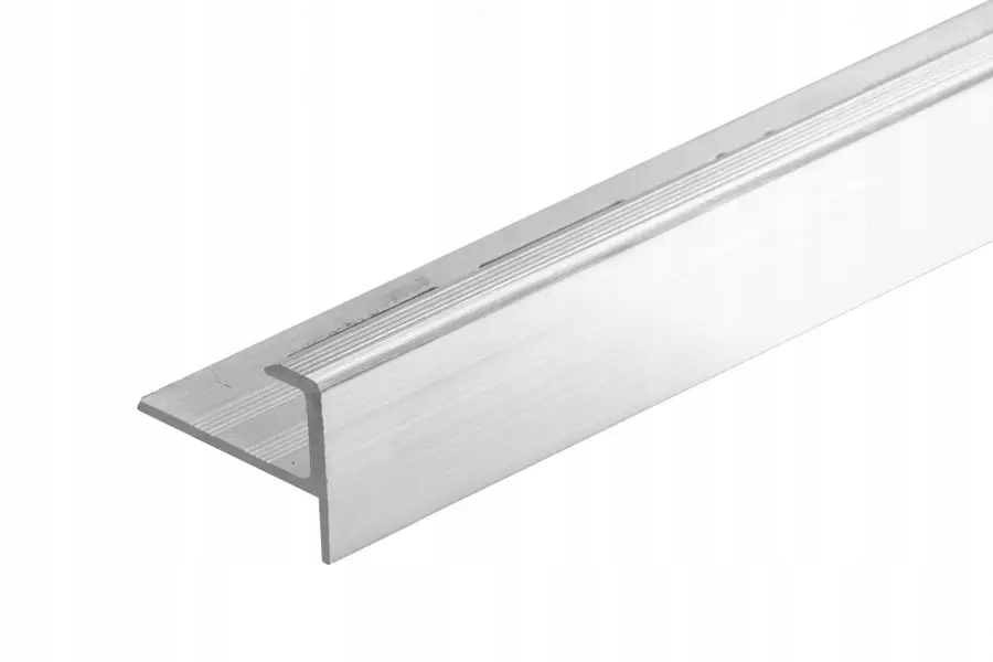 Profil schod. CL alum. poler. 250cm