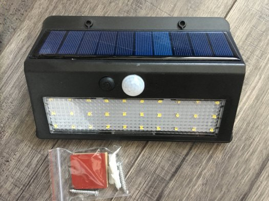 LAMPA SOLARNA LED ŚCIENNA ZEWNĘTRZNA IP65 CZUJNIK Marka inna