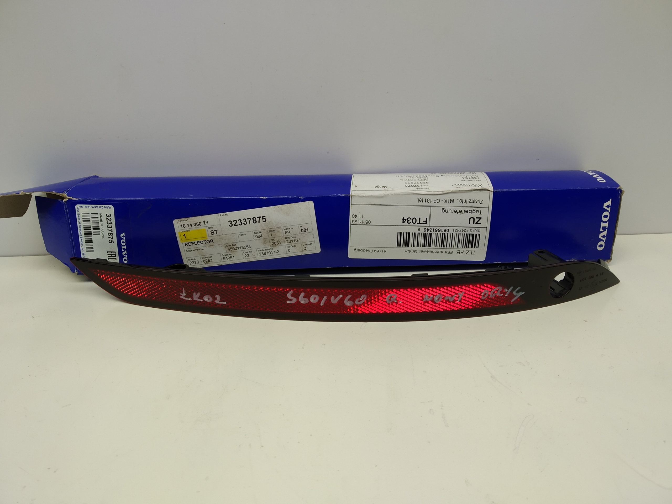 2018r + Volvo S60 III V60 II odblask lampka prawy w zderzak tył NOWY ORYGIN