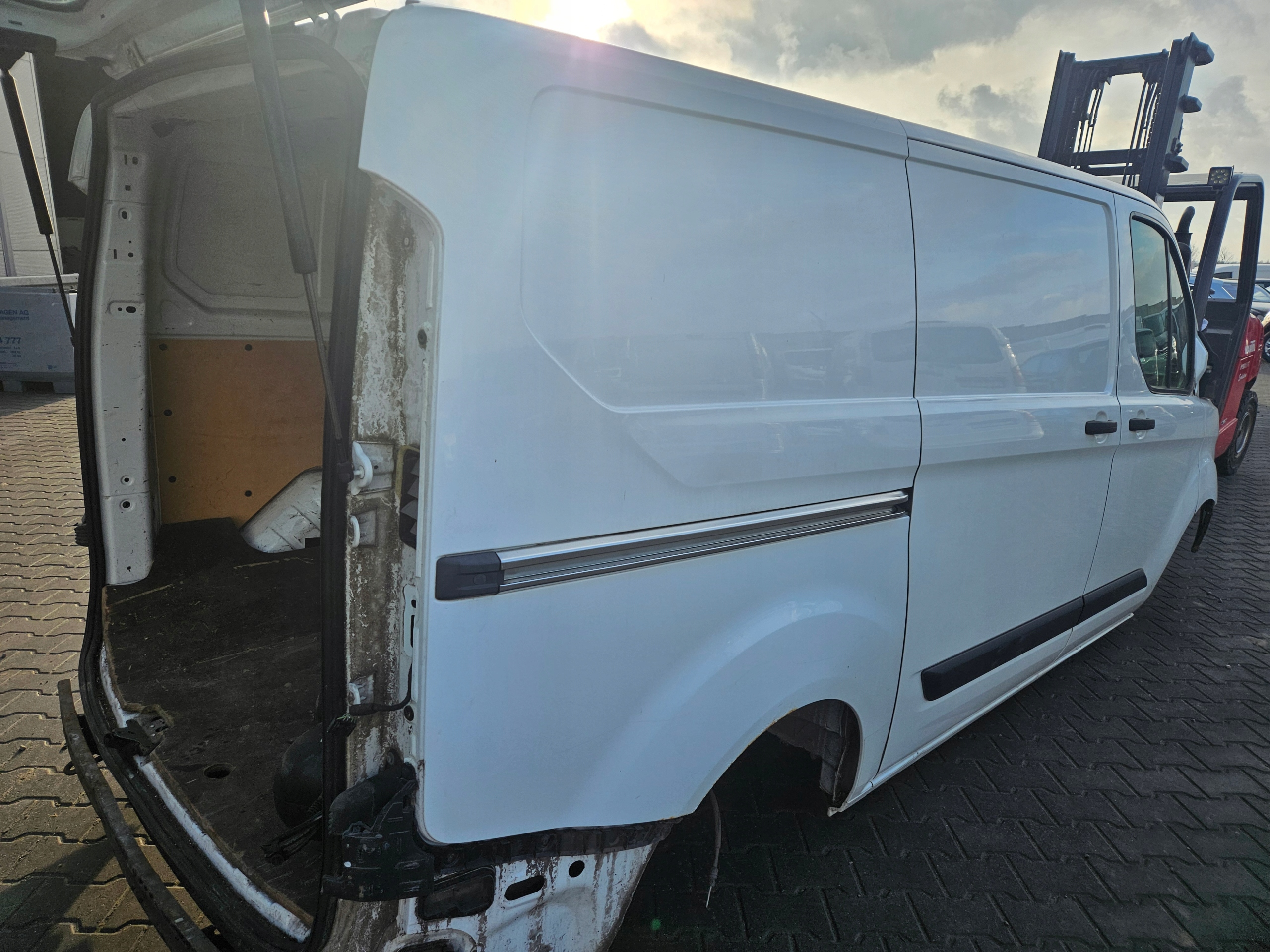 LONGHERONE parafango Destra posteriore FROZEN WHITE FORD TRANSIT CUSTOM L1H1