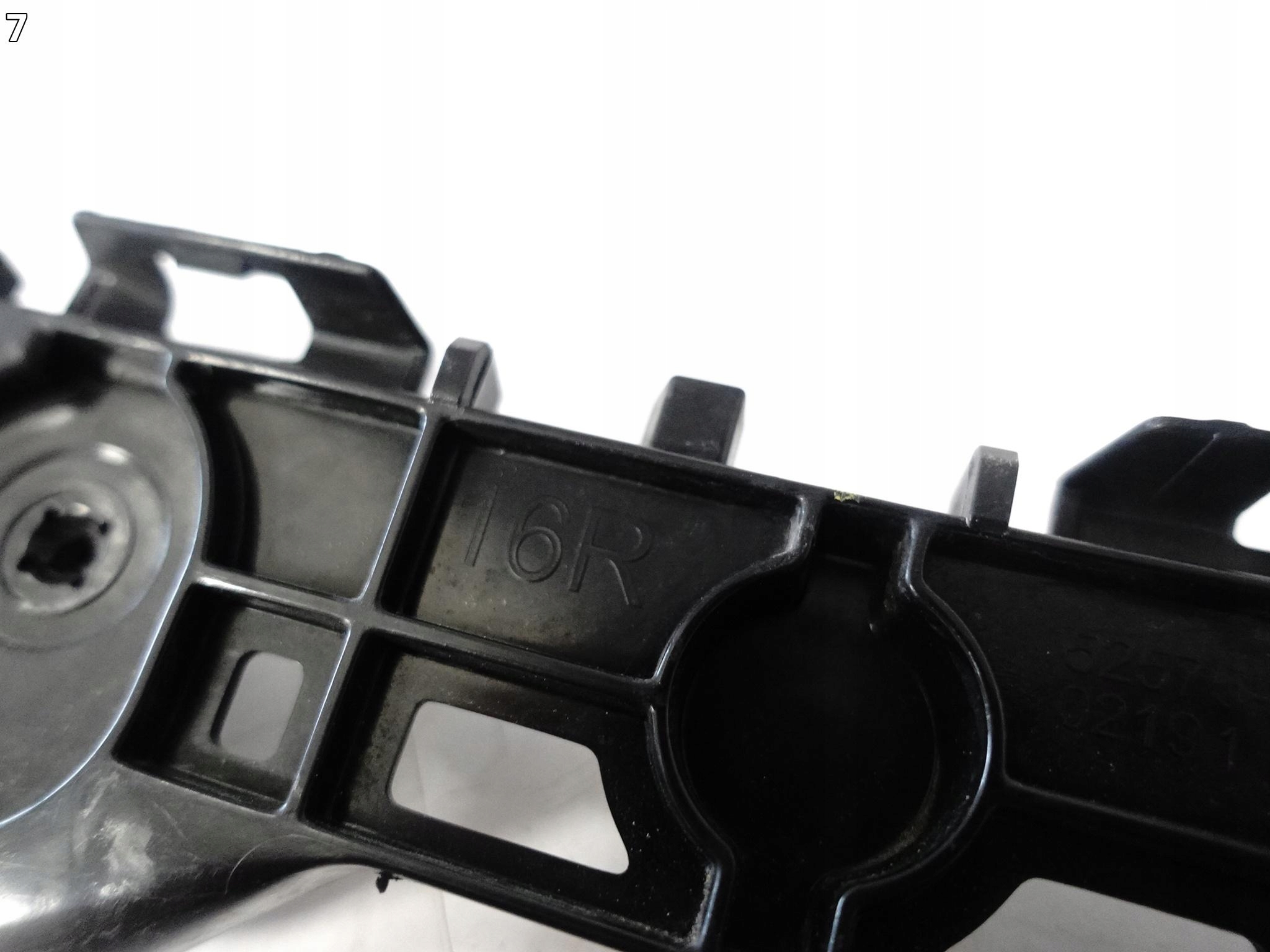 TOYOTA COROLLA E21 XII HATCHBACK 18- support holder W bumper rear part right