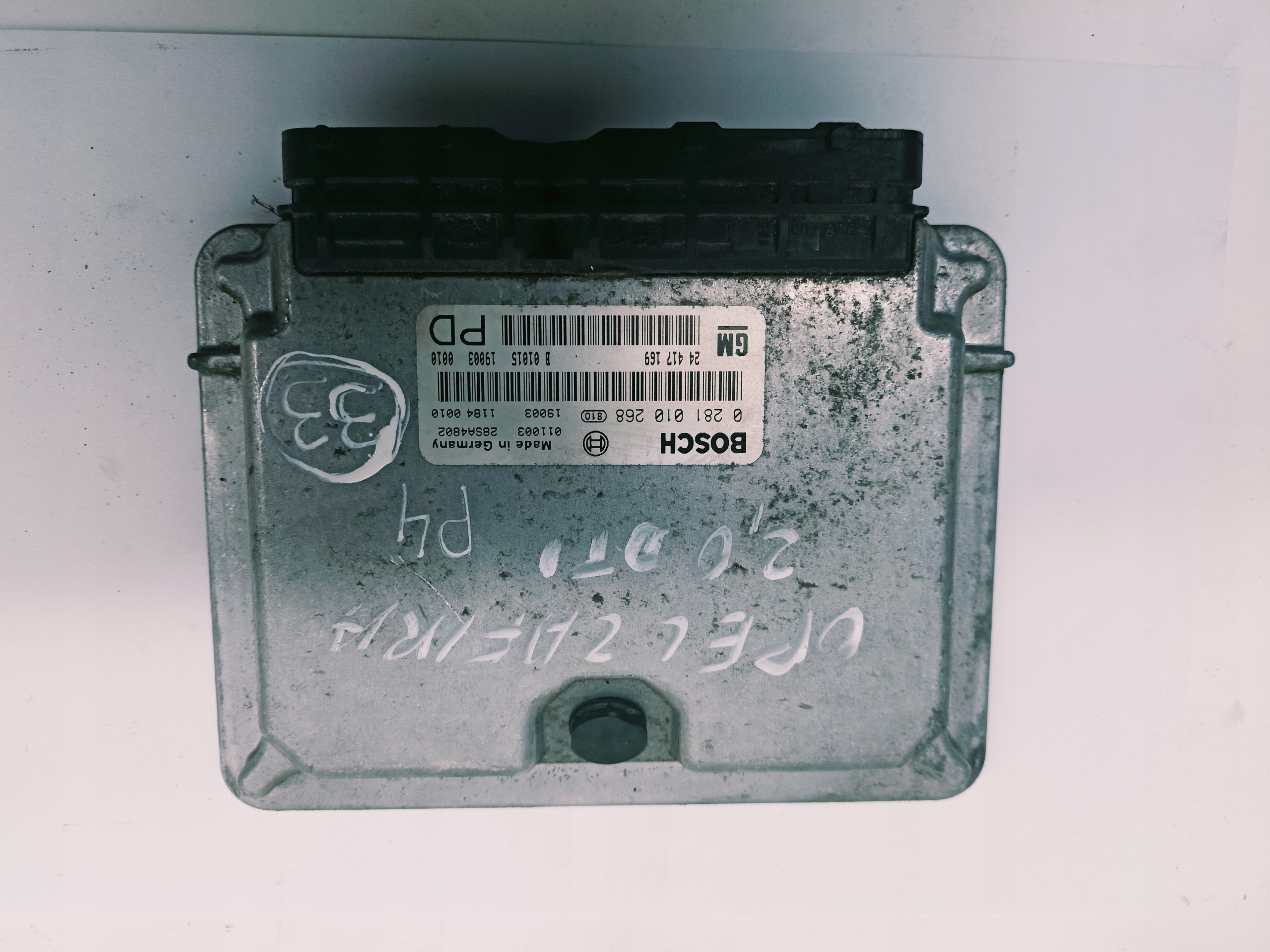 control unit of the engine Opel Zafira 0281010268