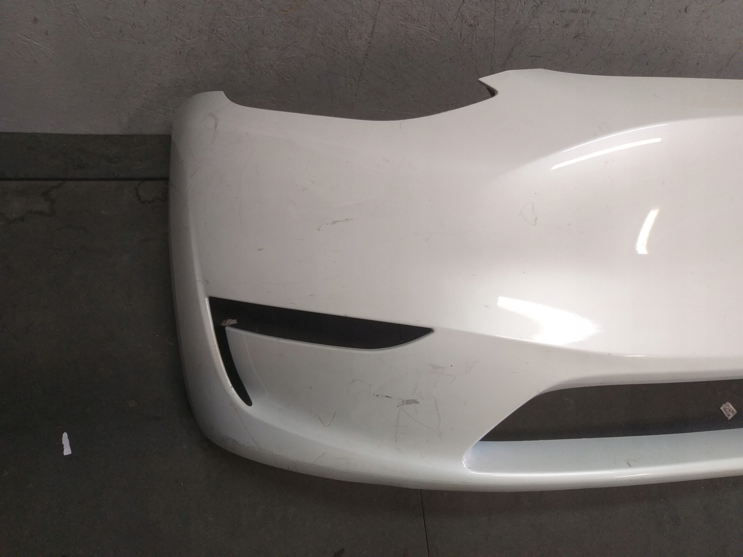 pare choc avant TESLA Y